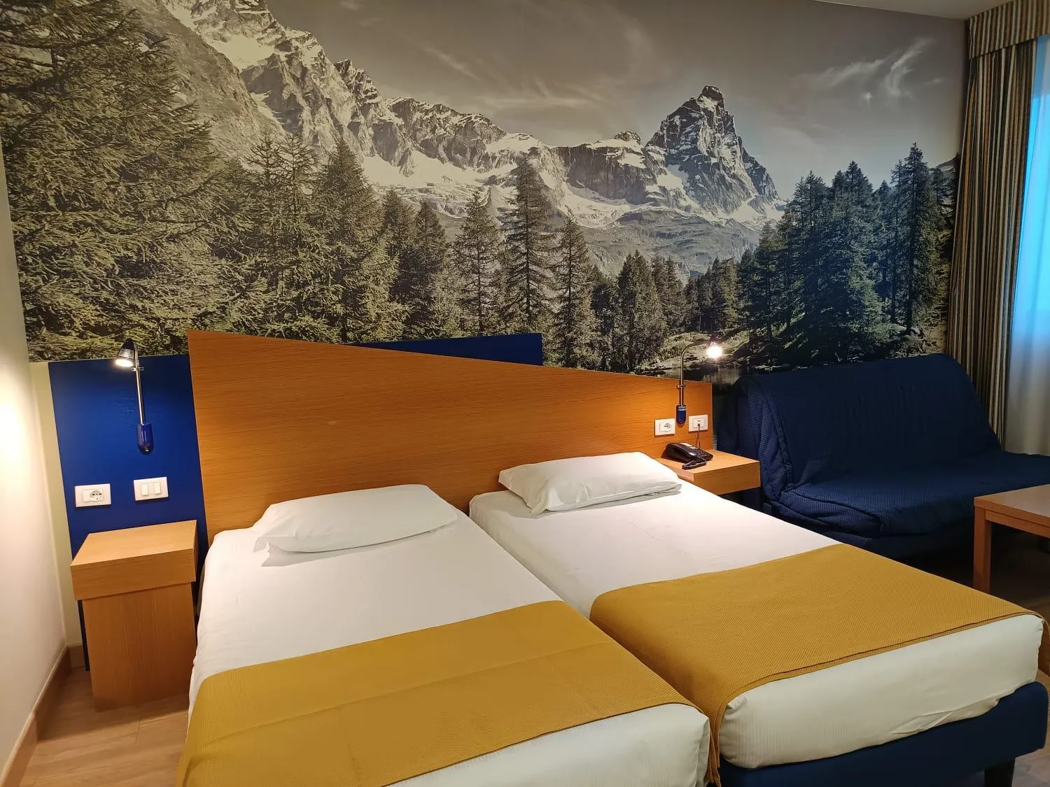 Bedroom, Bed in Hotel Express Aosta East