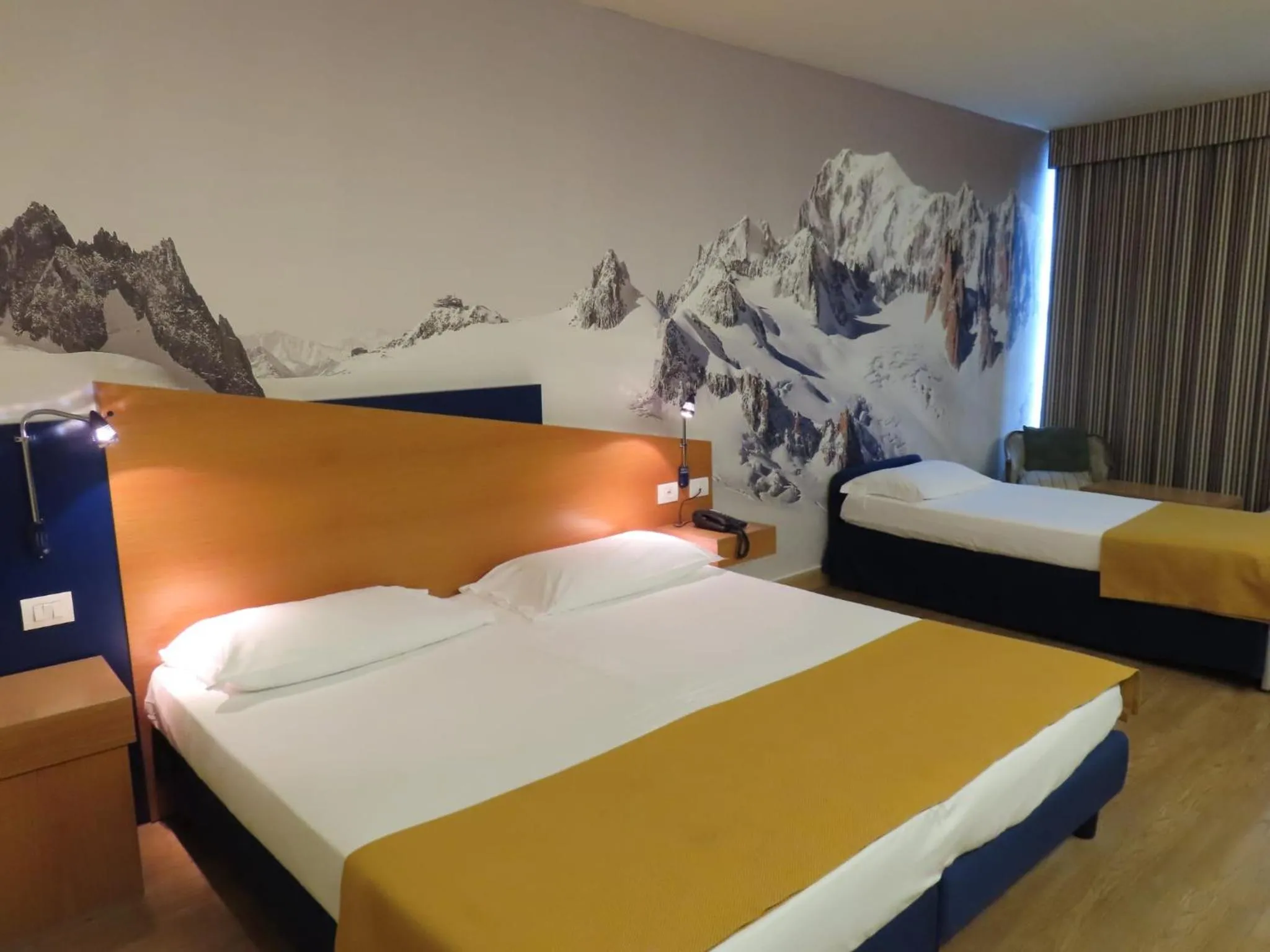 Photo of the whole room, Bed in Hotel Express Aosta East