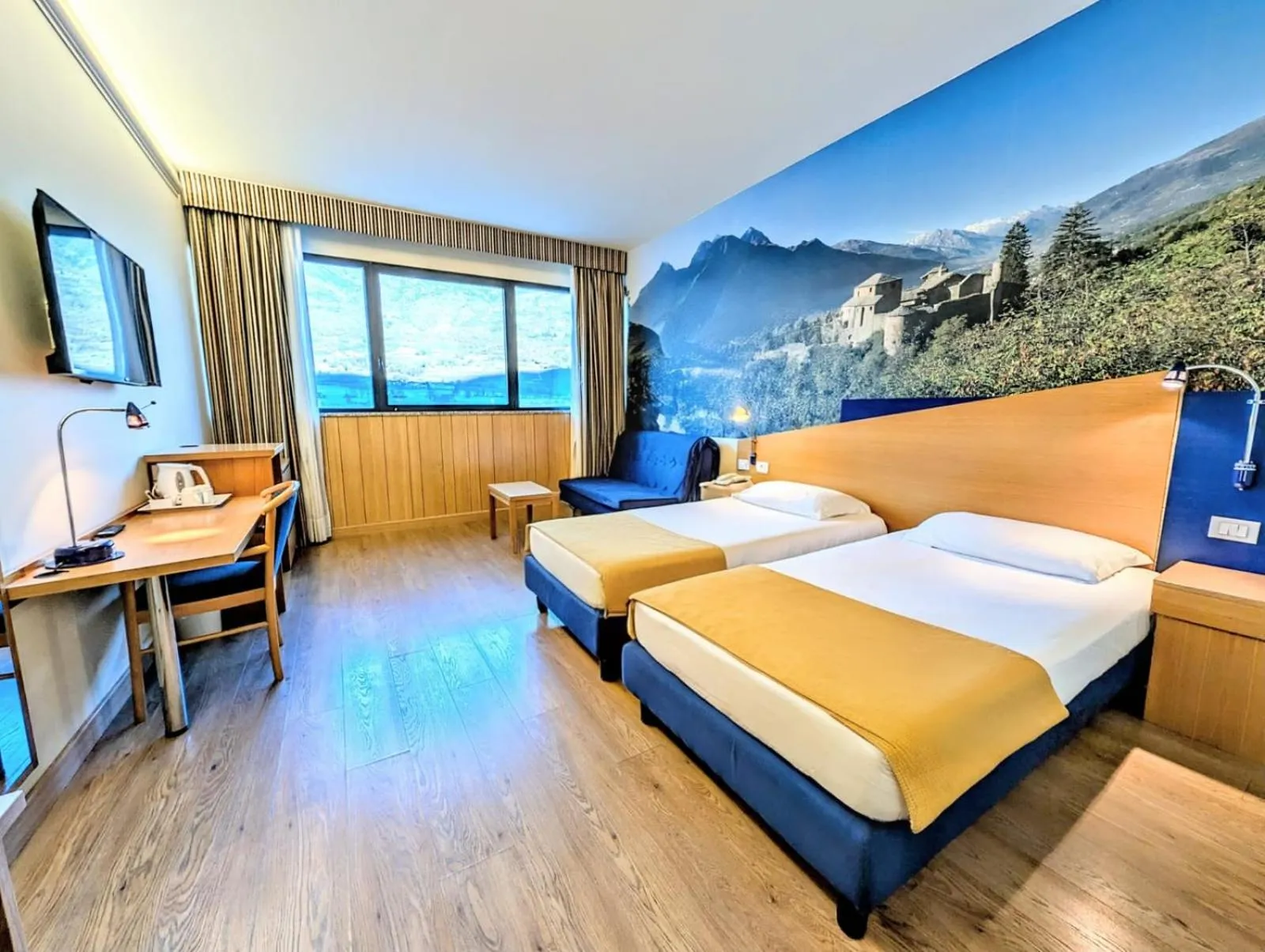 Bed in Hotel Express Aosta East