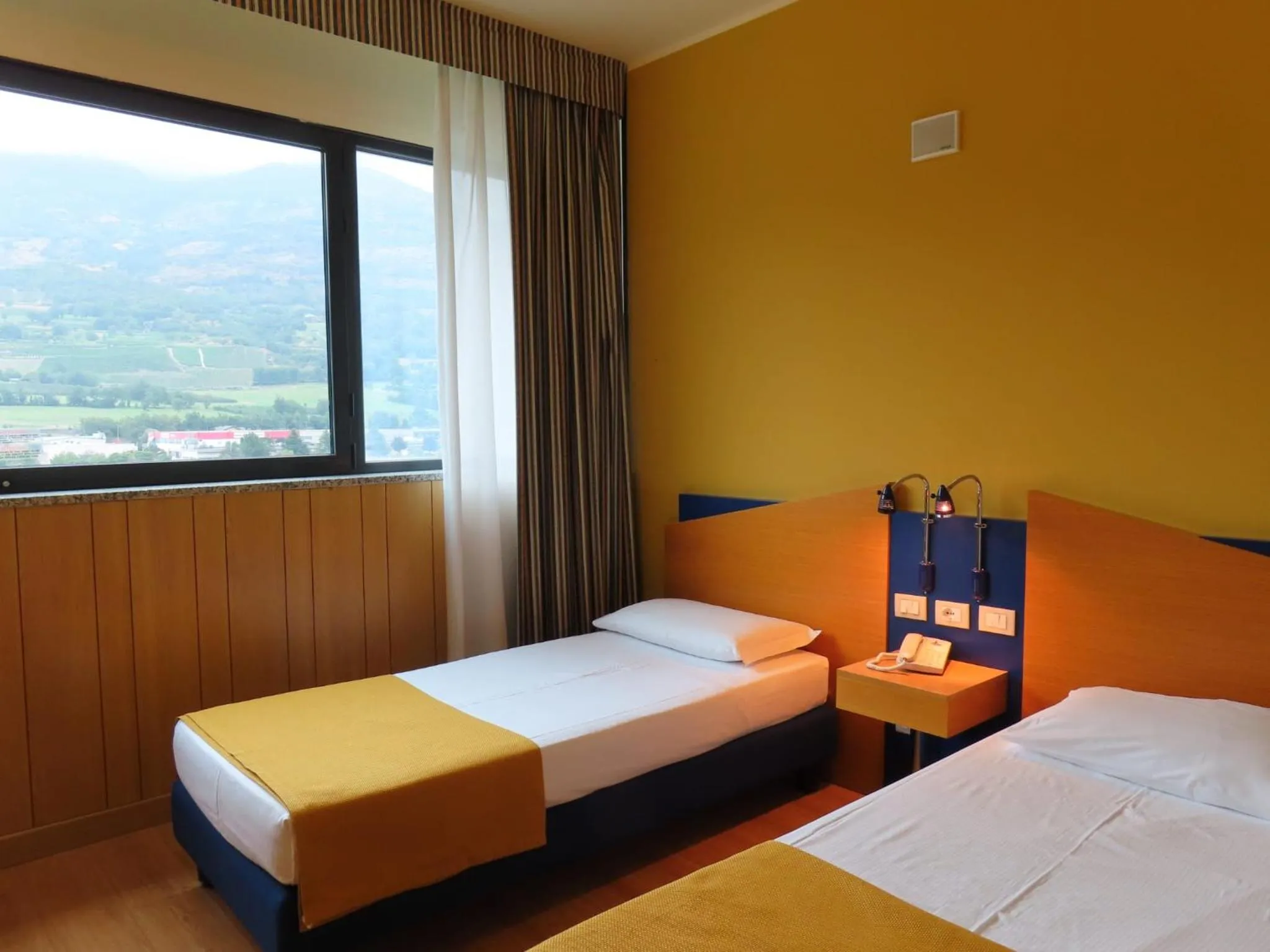 Bedroom, Bed in Hotel Express Aosta East
