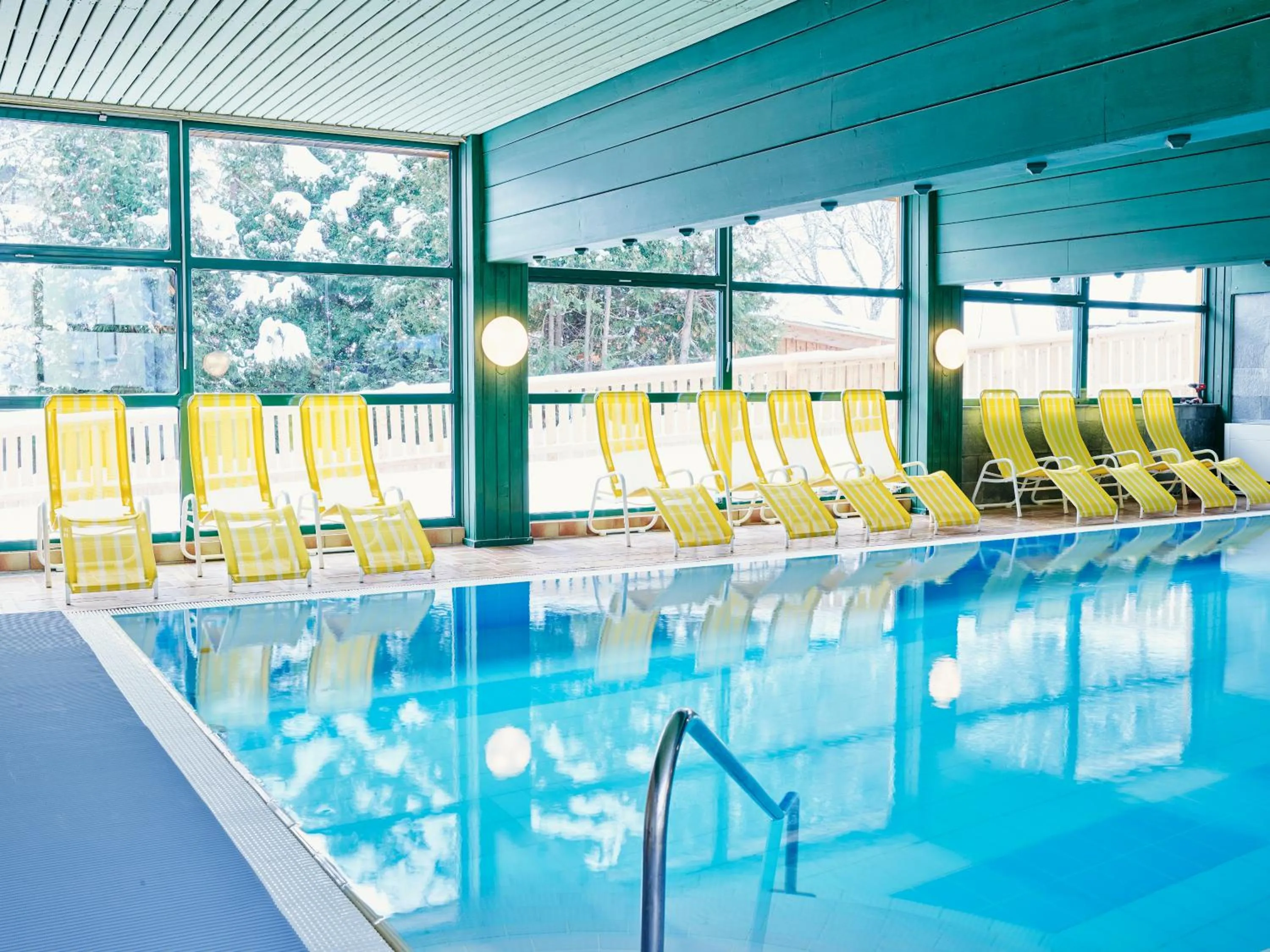 Swimming pool in Kinderhotel Stegerhof