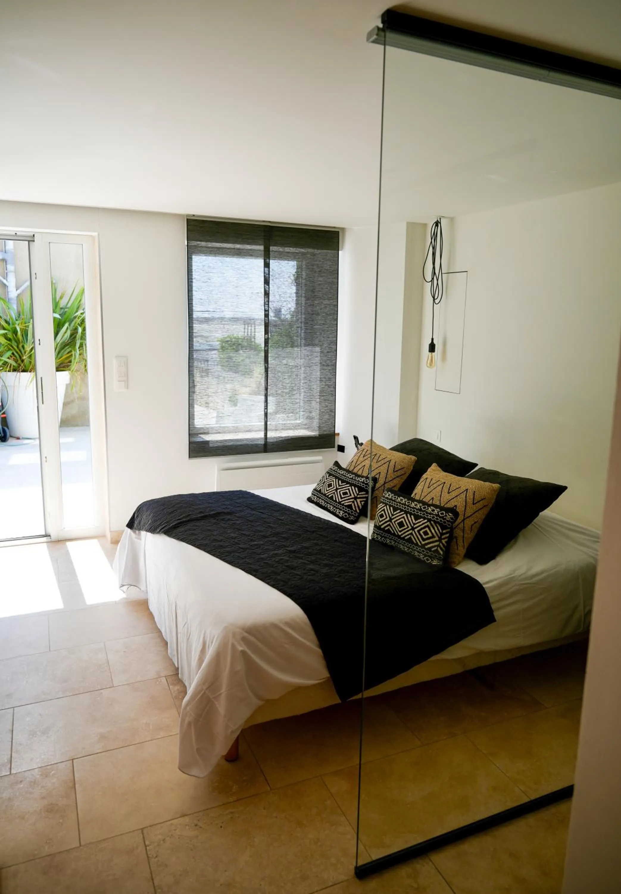 Property building, Bed in Aux 13 Arches-Logis Hôtel Restaurant