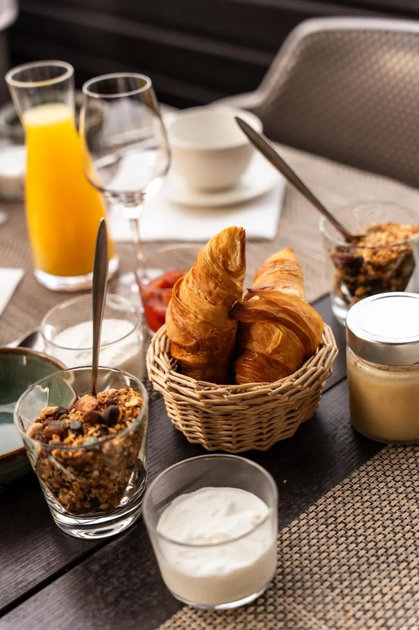 Aux 13 Arches-Logis Hôtel Restaurant