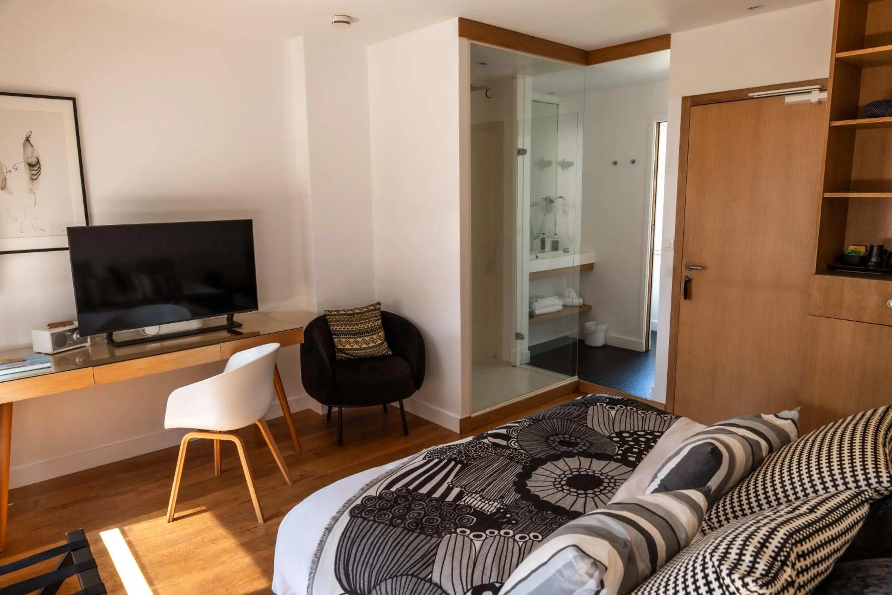 Bed in Aux 13 Arches-Logis Hôtel Restaurant