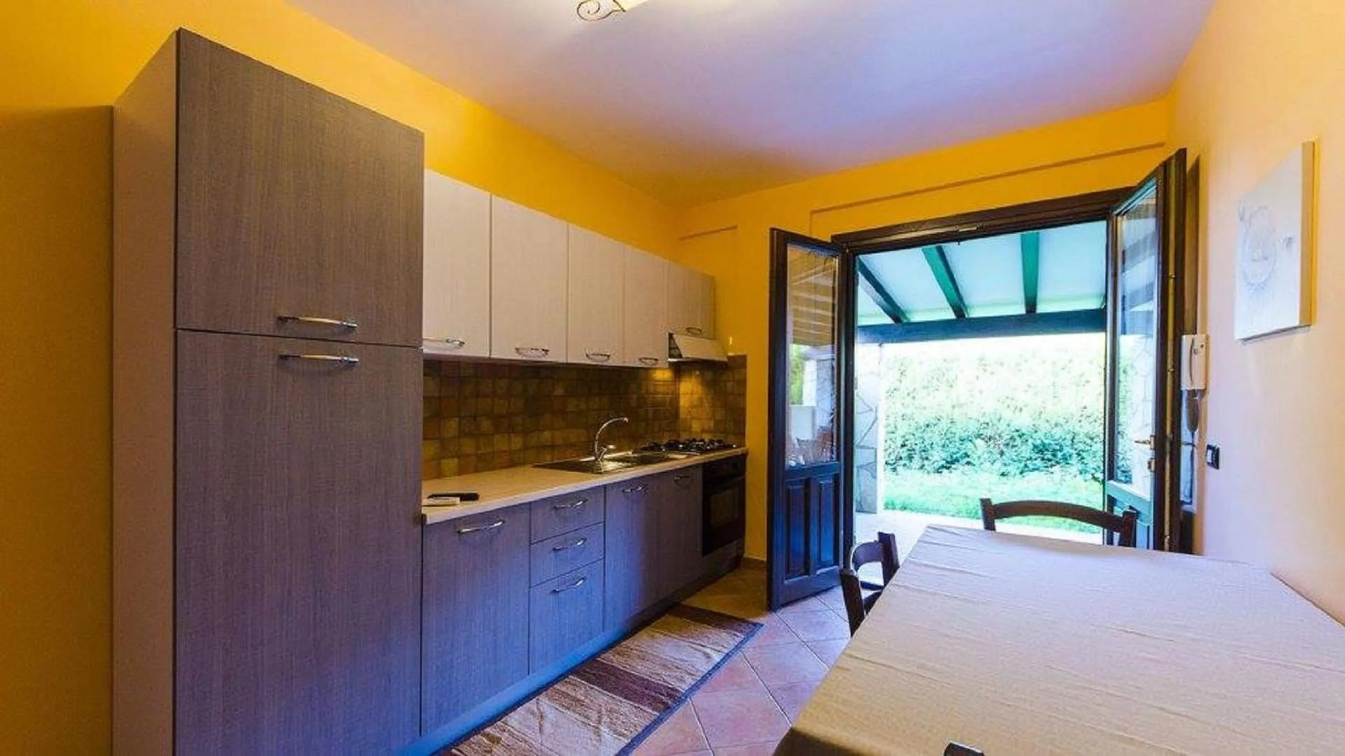 Kitchen or kitchenette, Bed in Residence Hydria