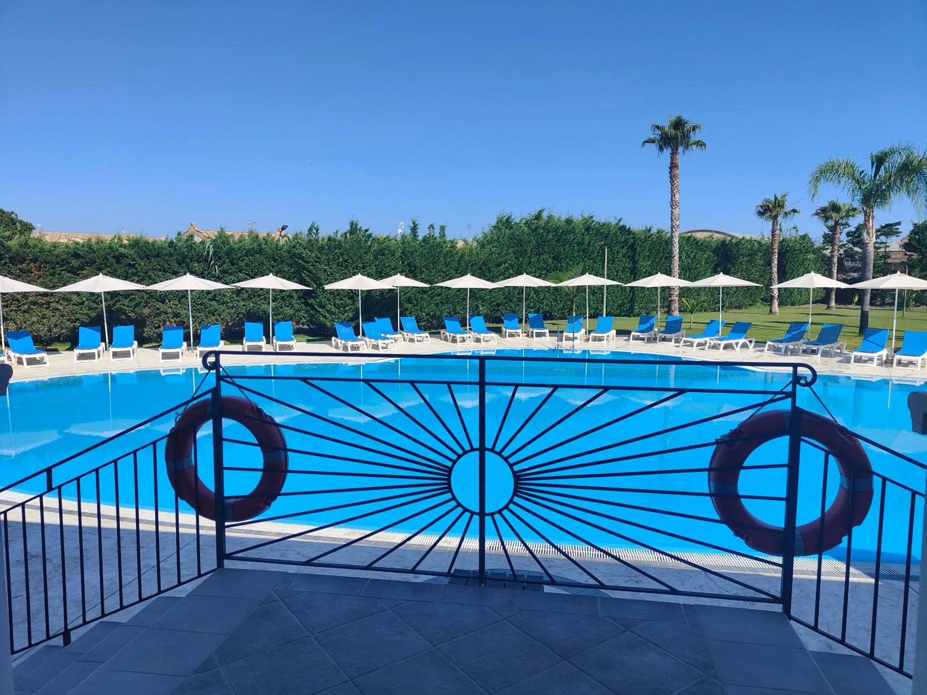 Swimming pool in Residence Hydria