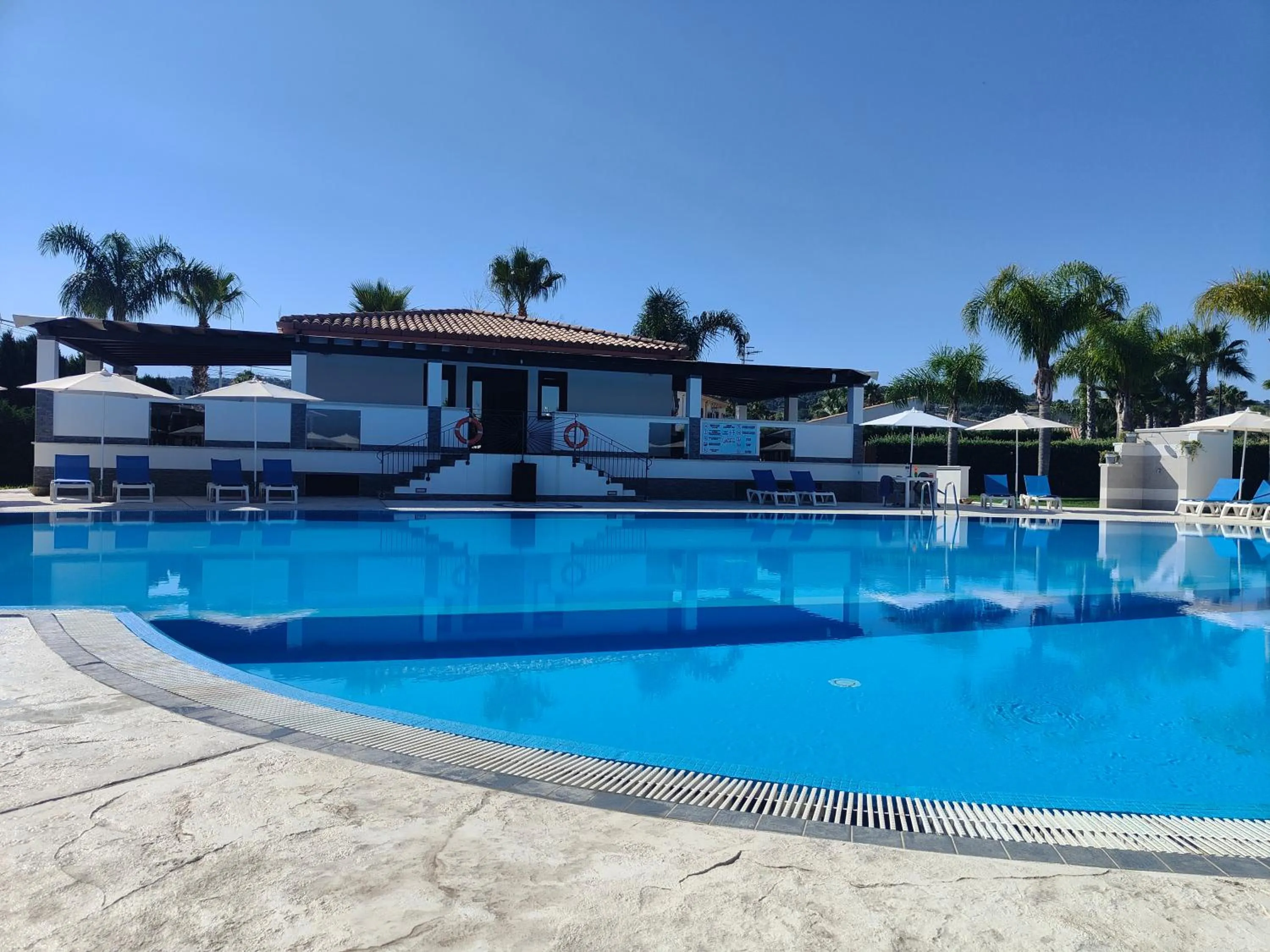 Swimming pool in Residence Hydria