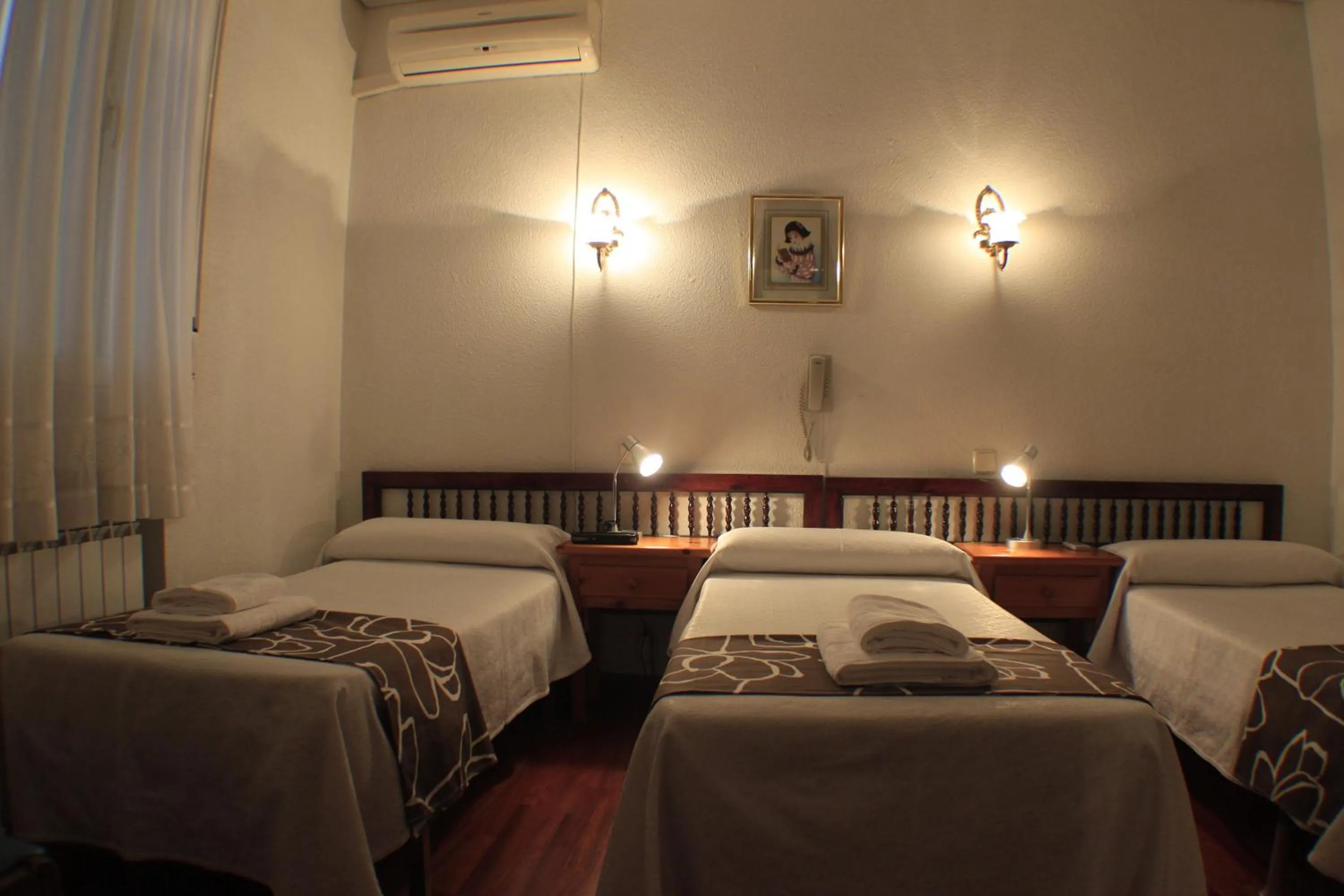 Photo of the whole room, Bed in Hostal Esmeralda