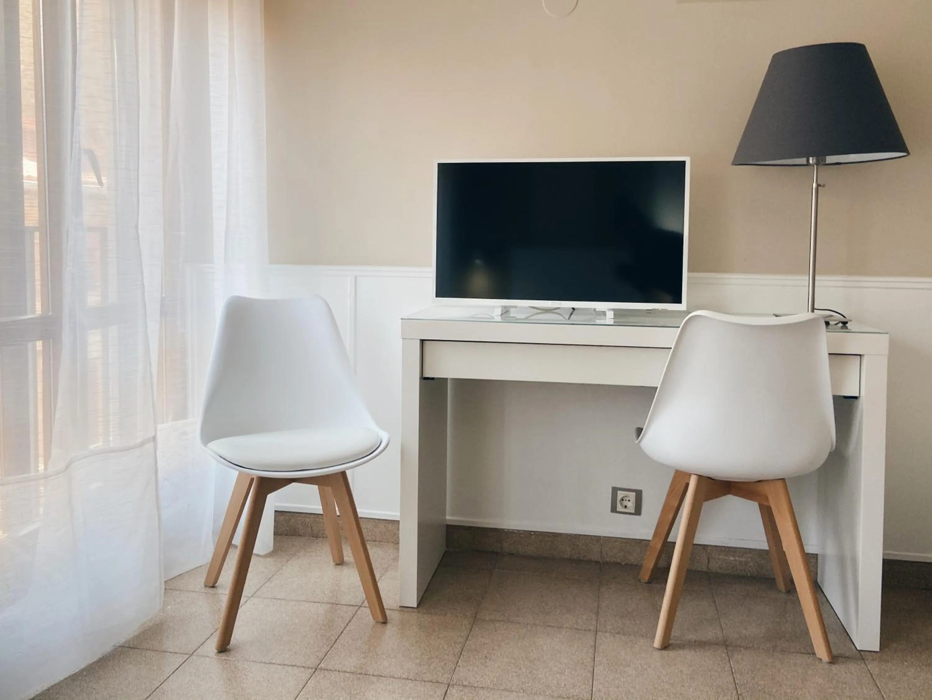 TV and multimedia in Hotel Rio Arga