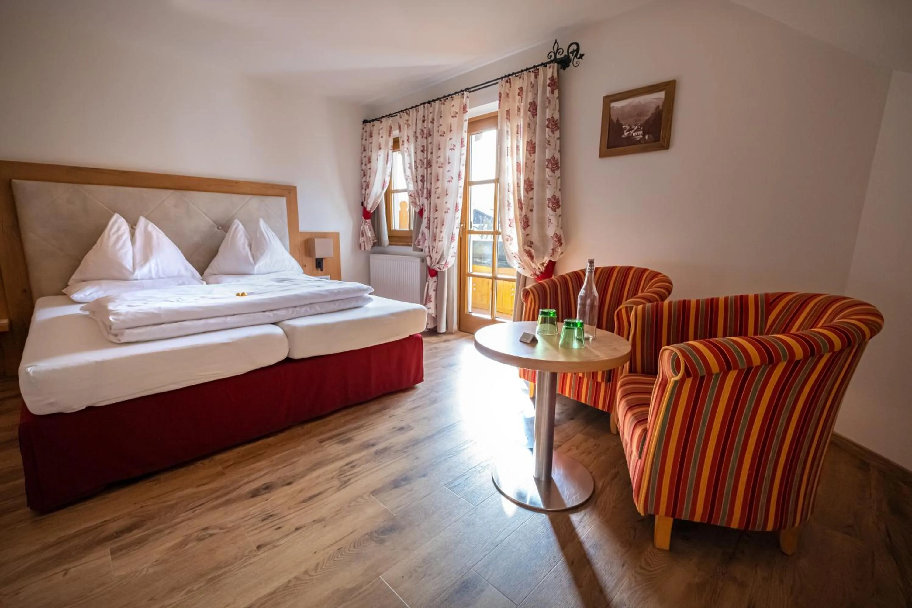 Photo of the whole room, Bed in Vogl's Nest