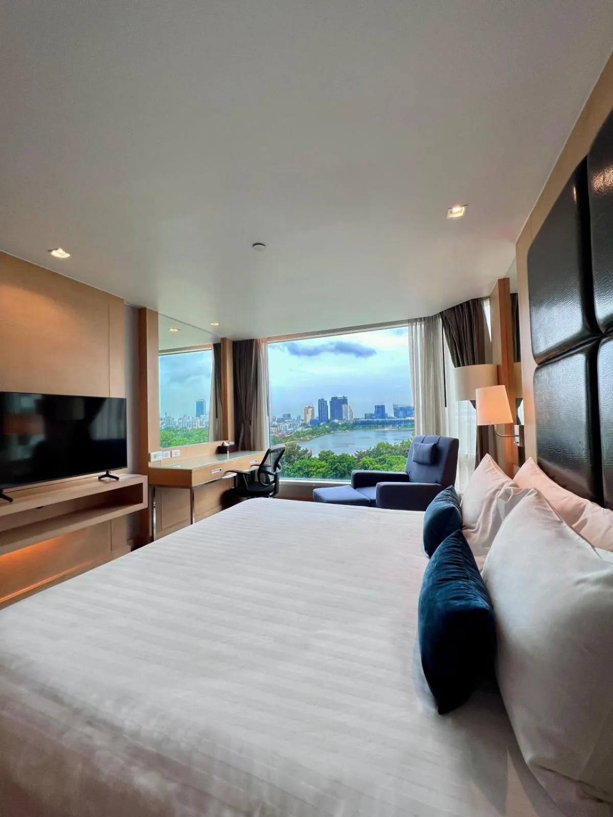 Bed in Sora Resort & Suites Sukhumvit