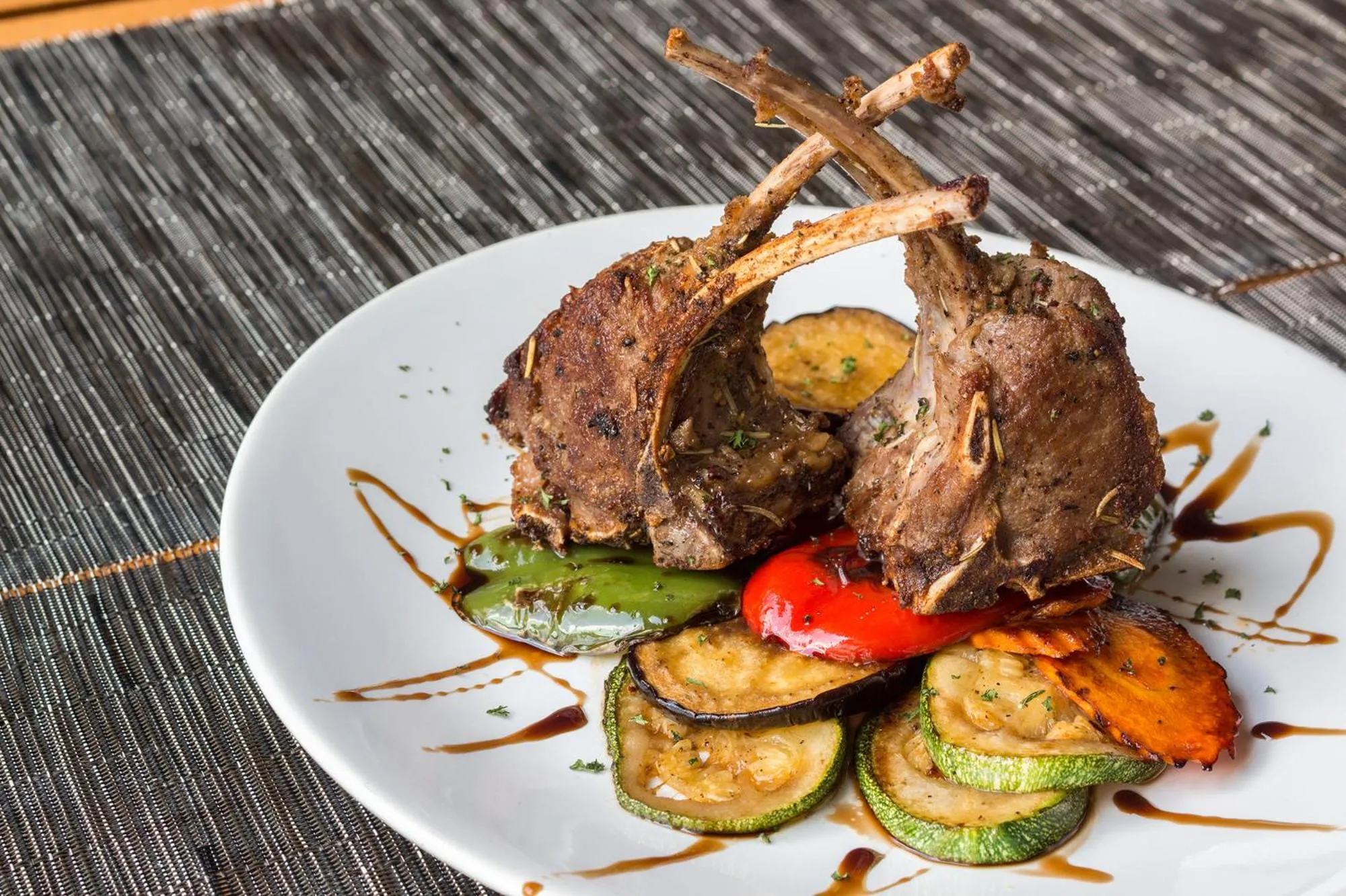 Restaurant/places to eat in Sora Resort & Suites Sukhumvit