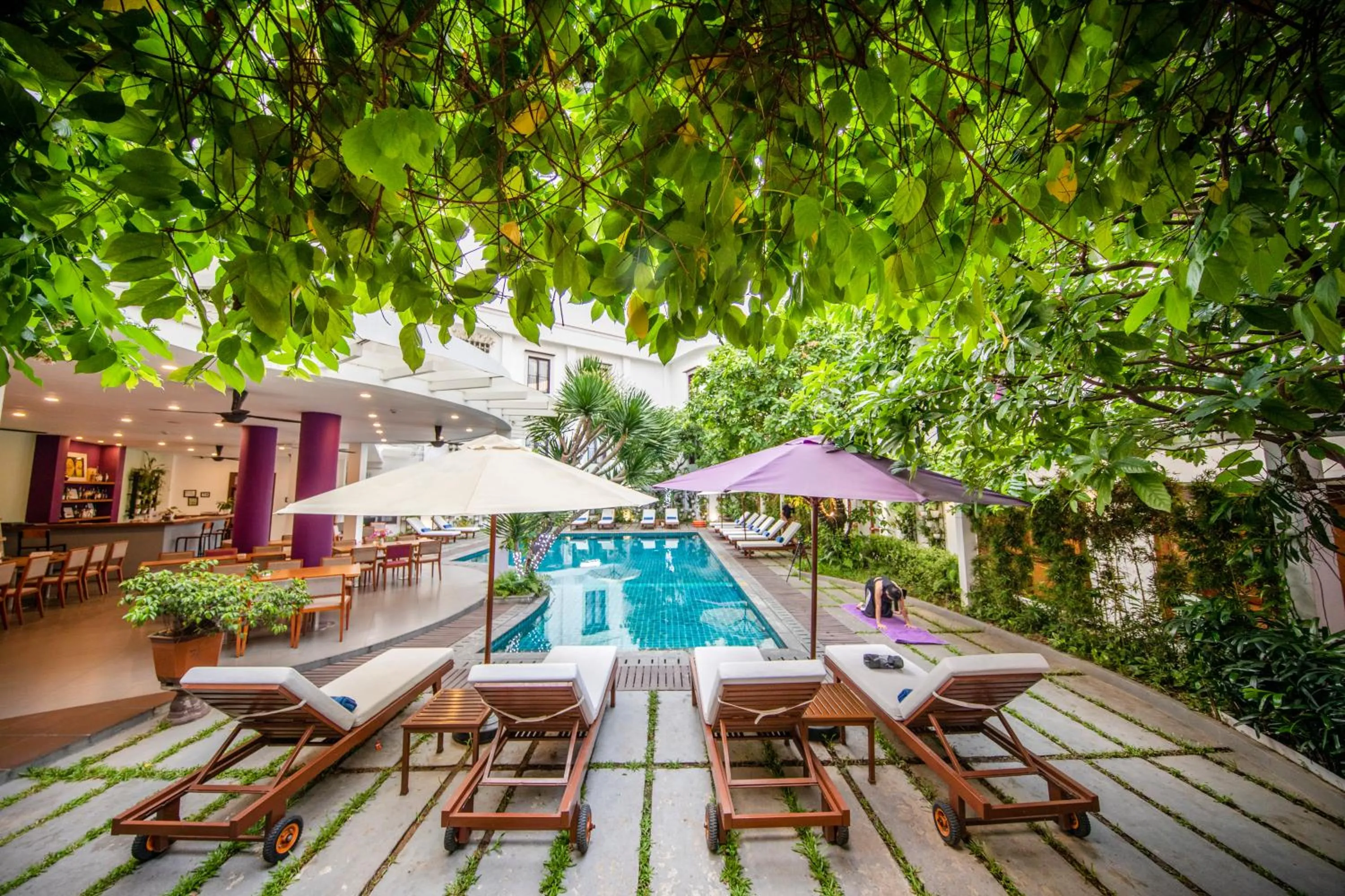 Swimming pool in ÊMM Hotel Hue