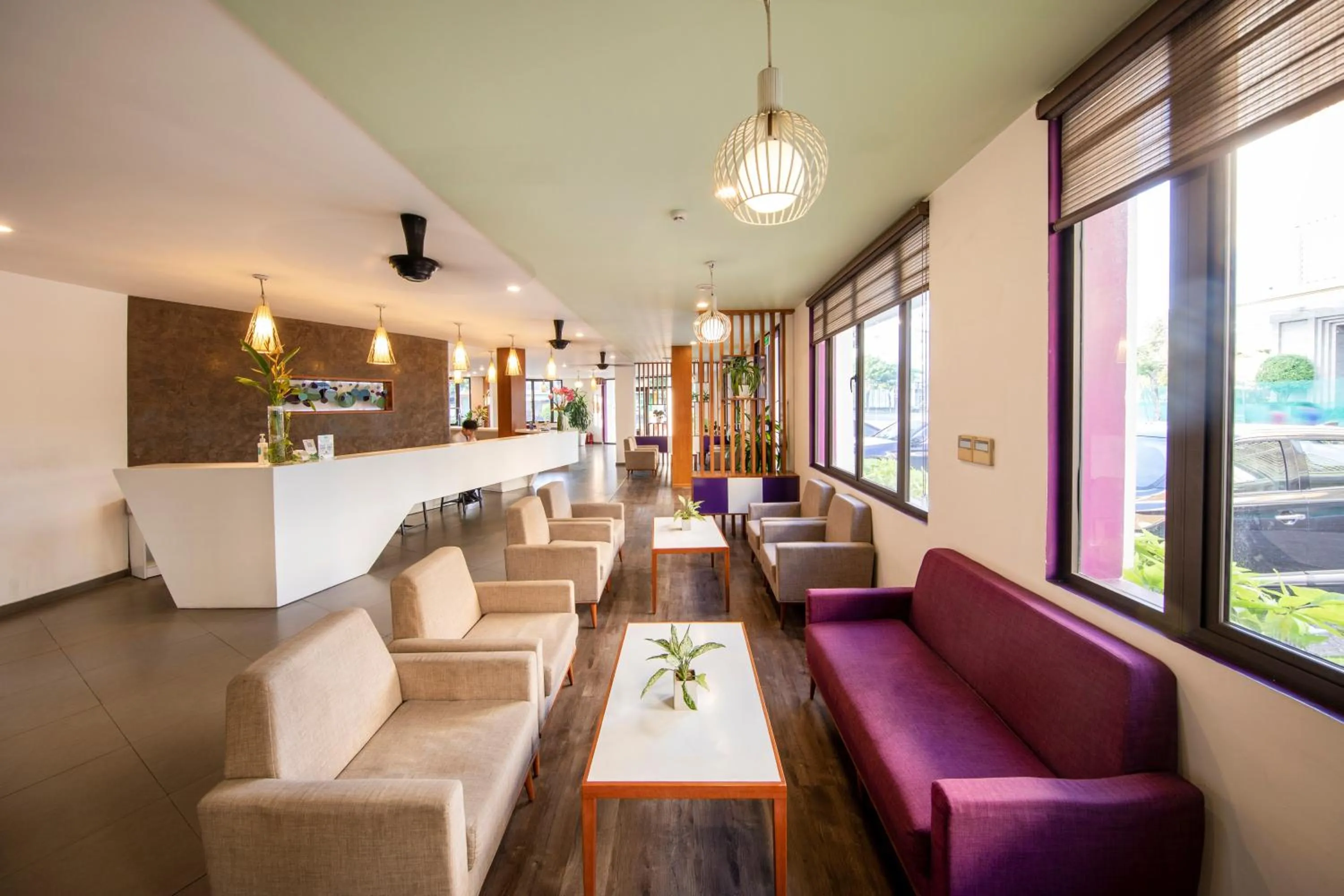 Lobby or reception in ÊMM Hotel Hue