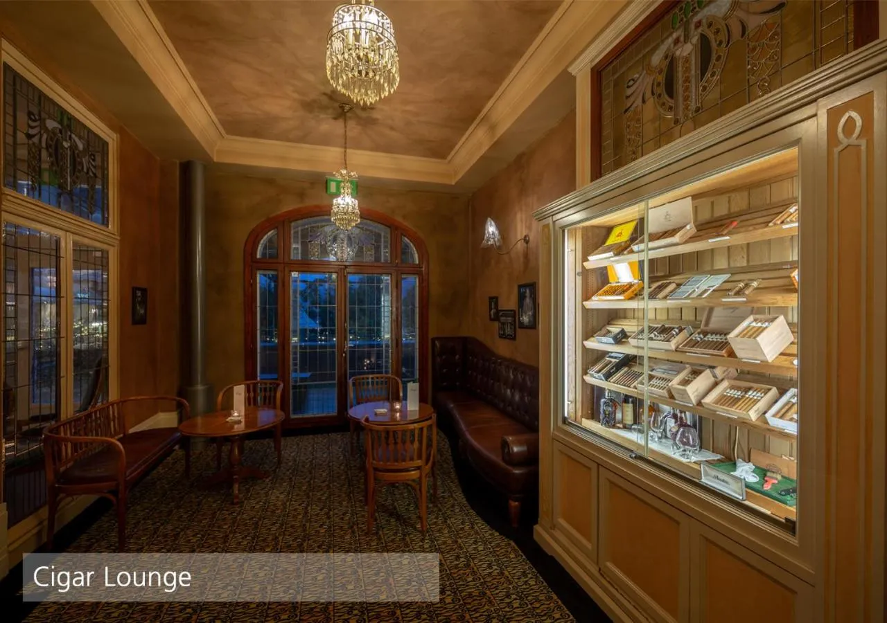 Lounge or bar in Lenkerhof gourmet spa resort - Relais & Châteaux