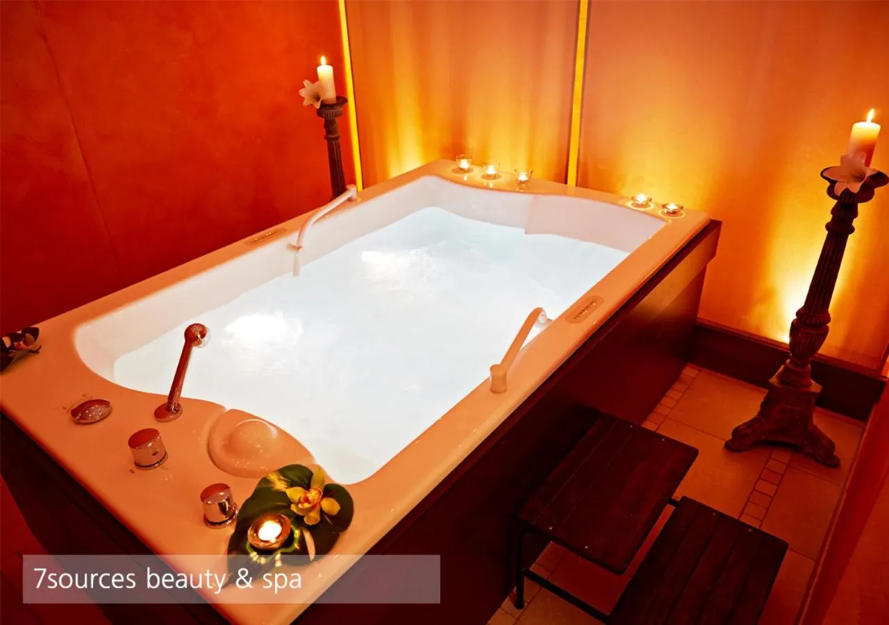Spa and wellness centre/facilities, Bed in Lenkerhof gourmet spa resort - Relais & Châteaux
