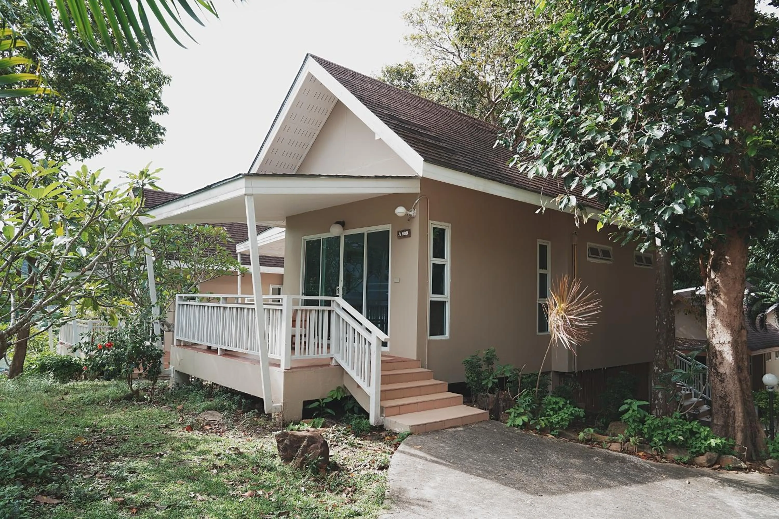 Property building in Bayview Resort Phi Phi Island - Beach Front Resort