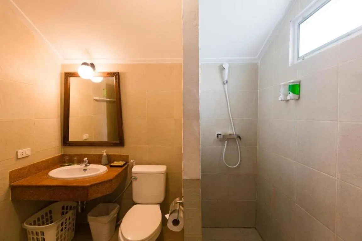 Bathroom in Bayview Resort Phi Phi Island - Beach Front Resort