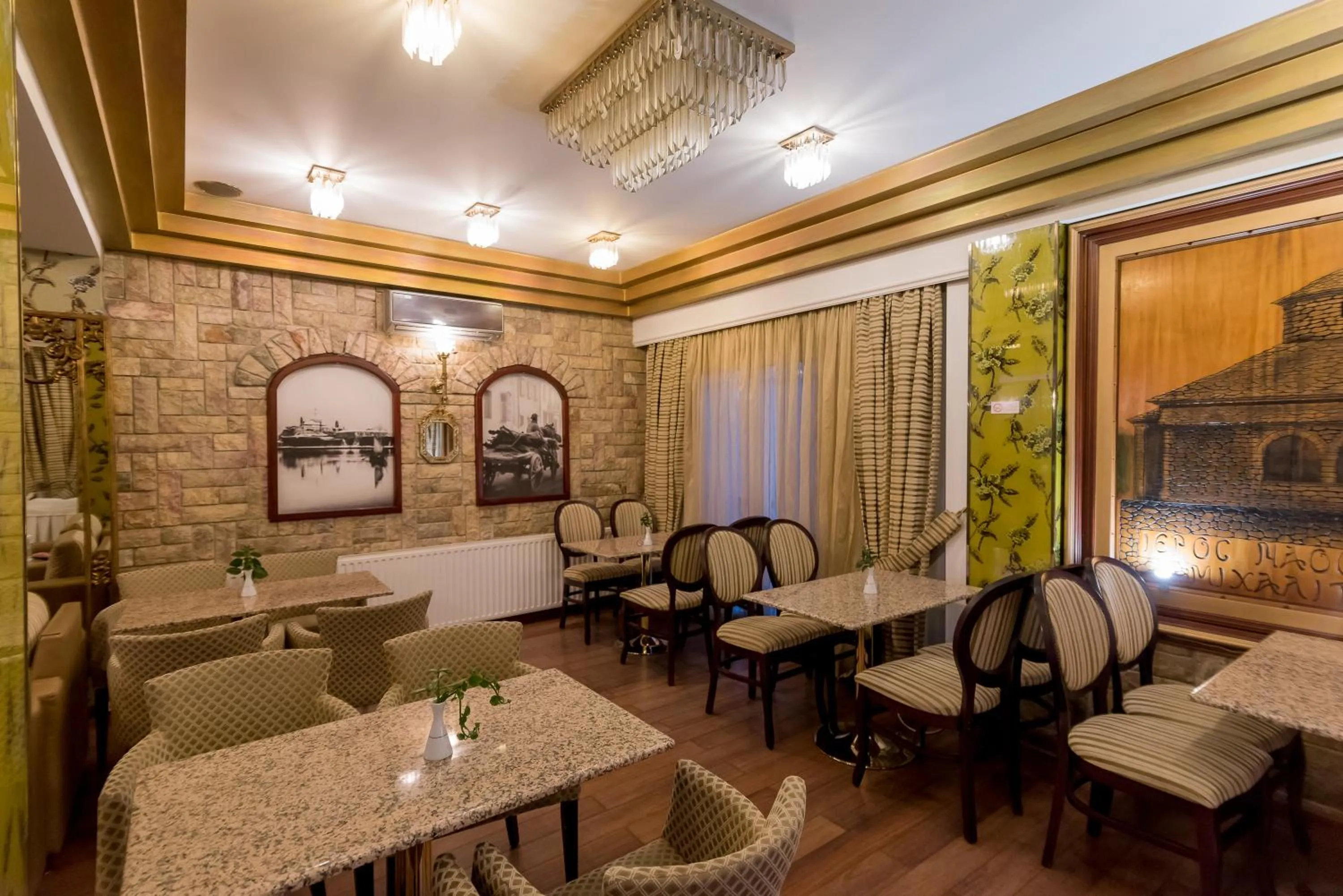 Living room in Krikonis Hotel