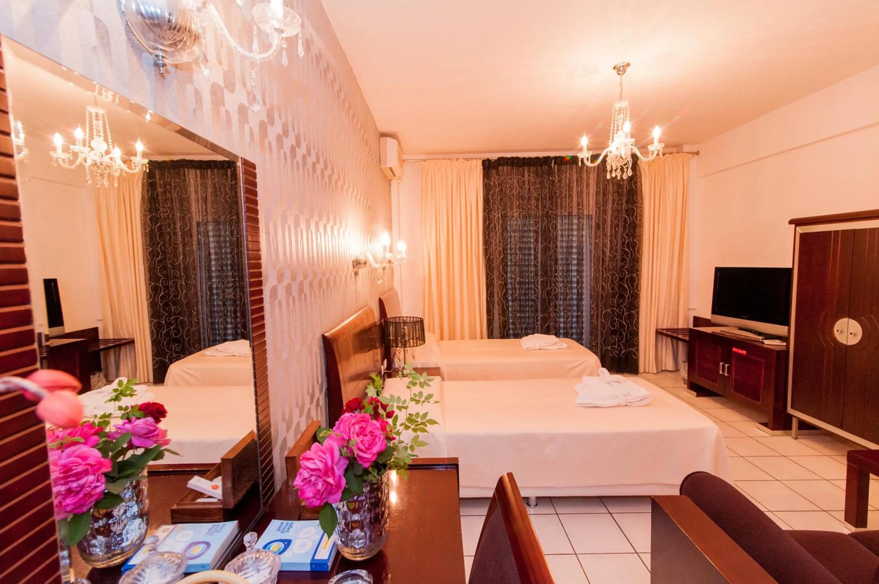 Photo of the whole room, Bed in Krikonis Hotel