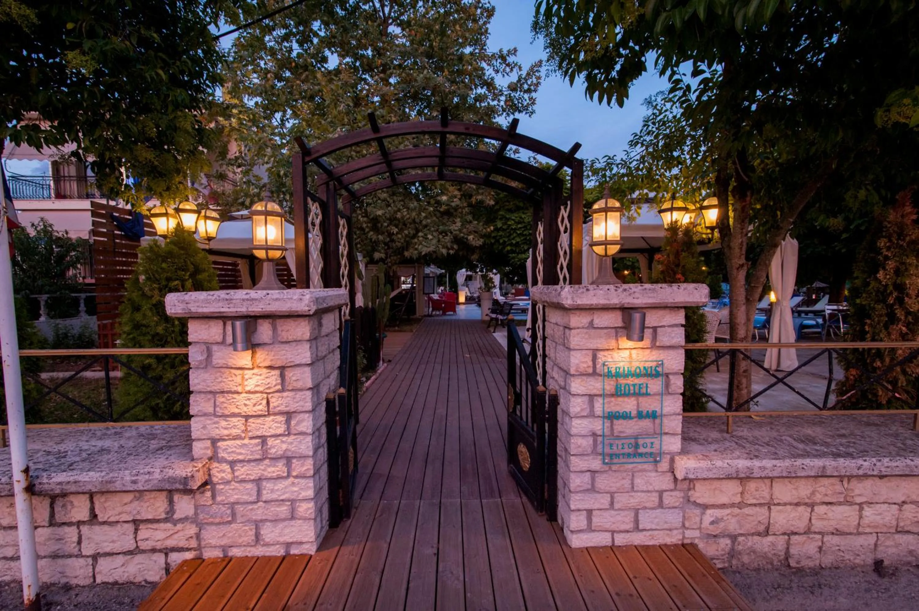 Facade/entrance in Krikonis Hotel