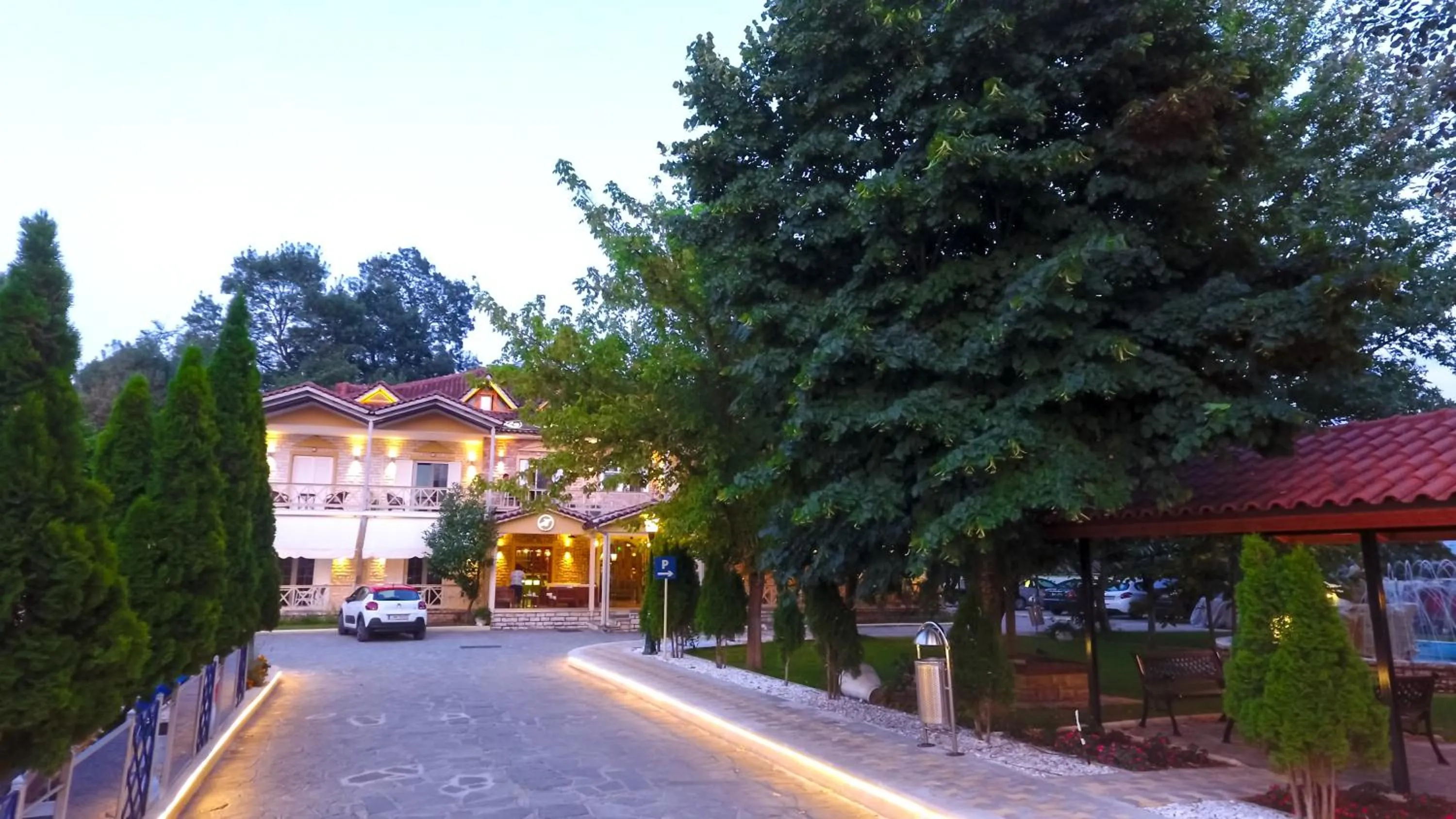 Facade/entrance in Krikonis Hotel