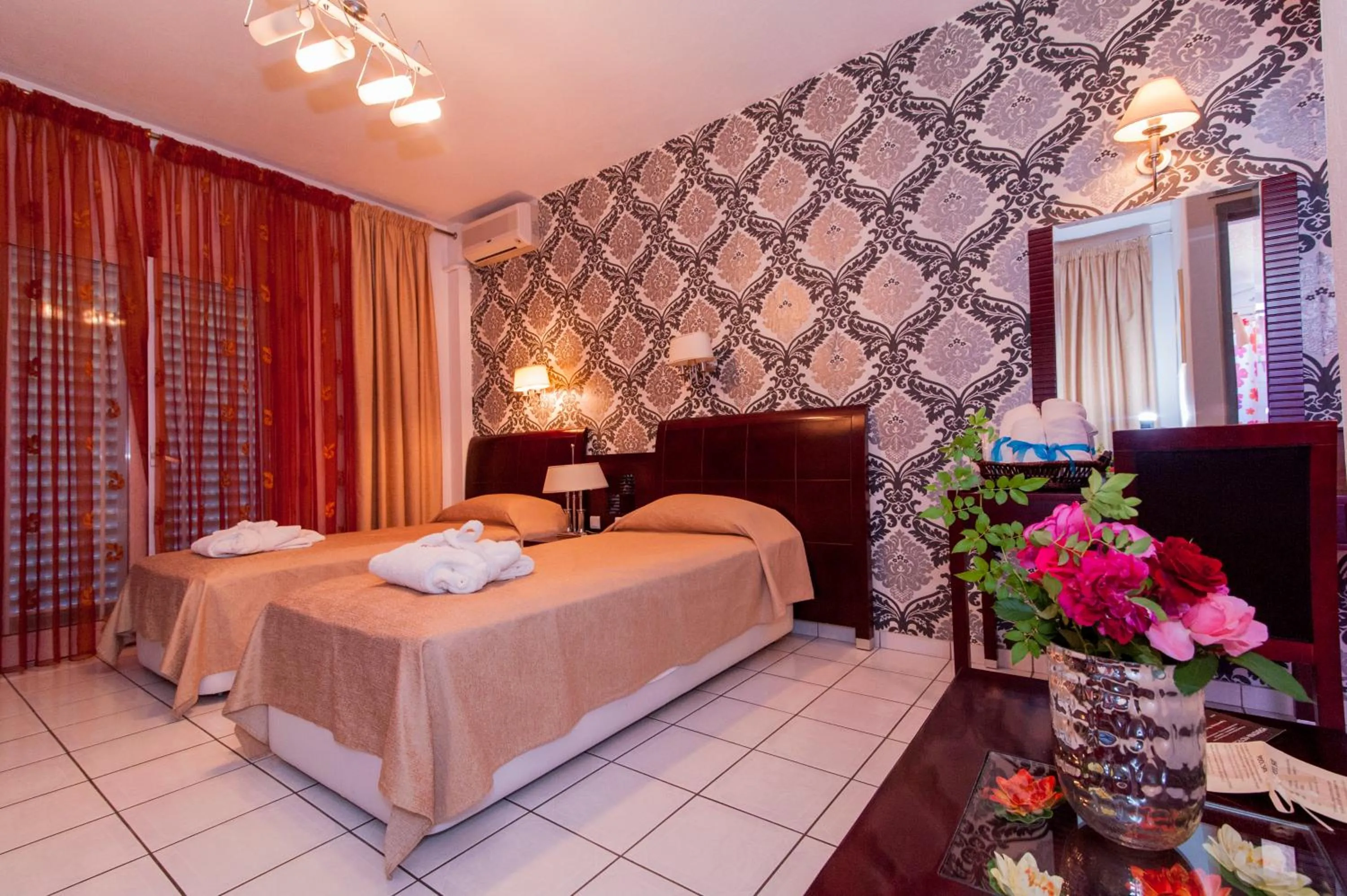 Photo of the whole room, Bed in Krikonis Hotel