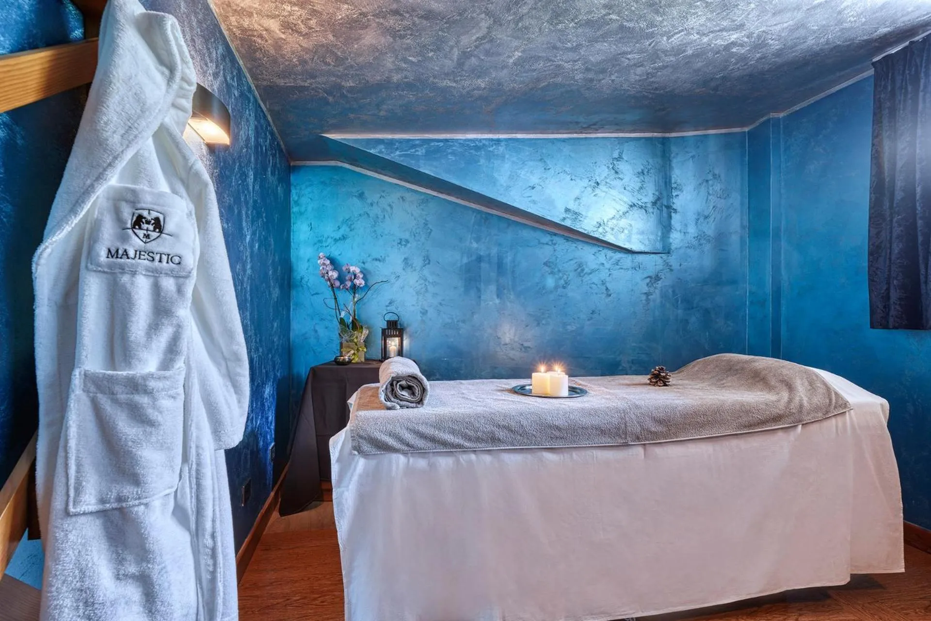 Spa and wellness centre/facilities, Bed in Majestic Hotel