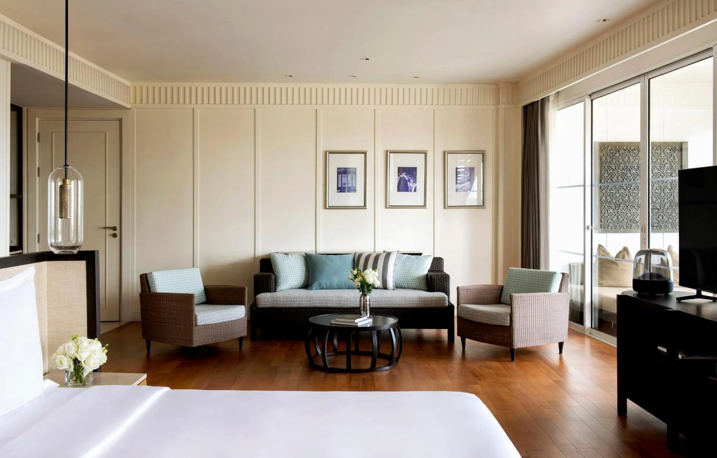 Living room, Bed in InterContinental Hua Hin Resort by IHG