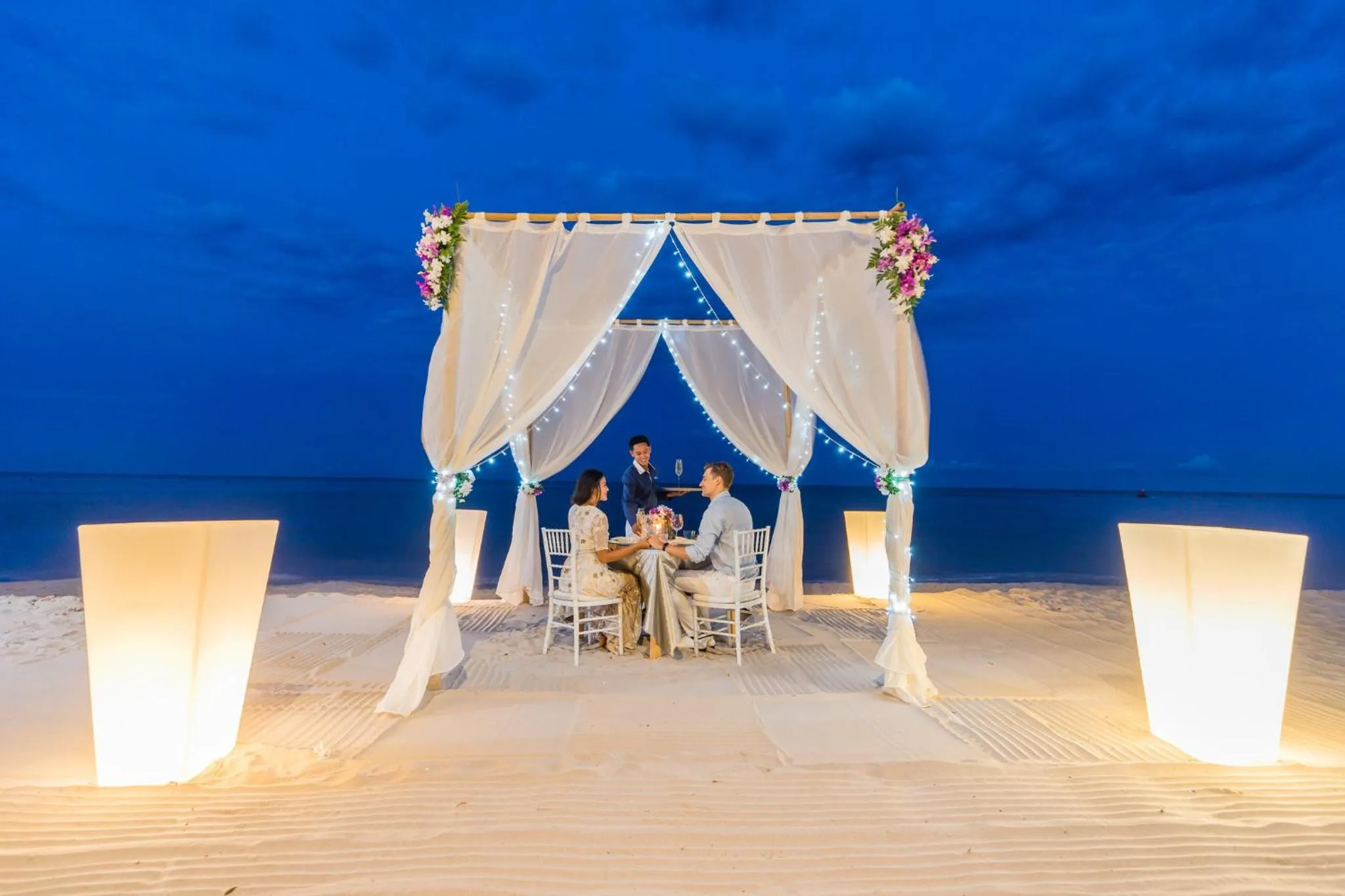 Restaurant/places to eat in InterContinental Hua Hin Resort by IHG