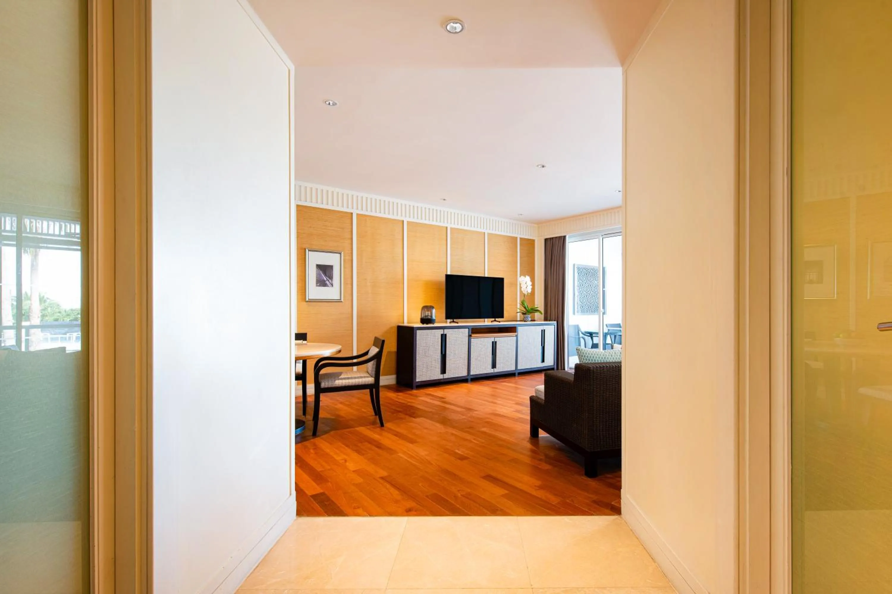 Living room, Bed in InterContinental Hua Hin Resort by IHG