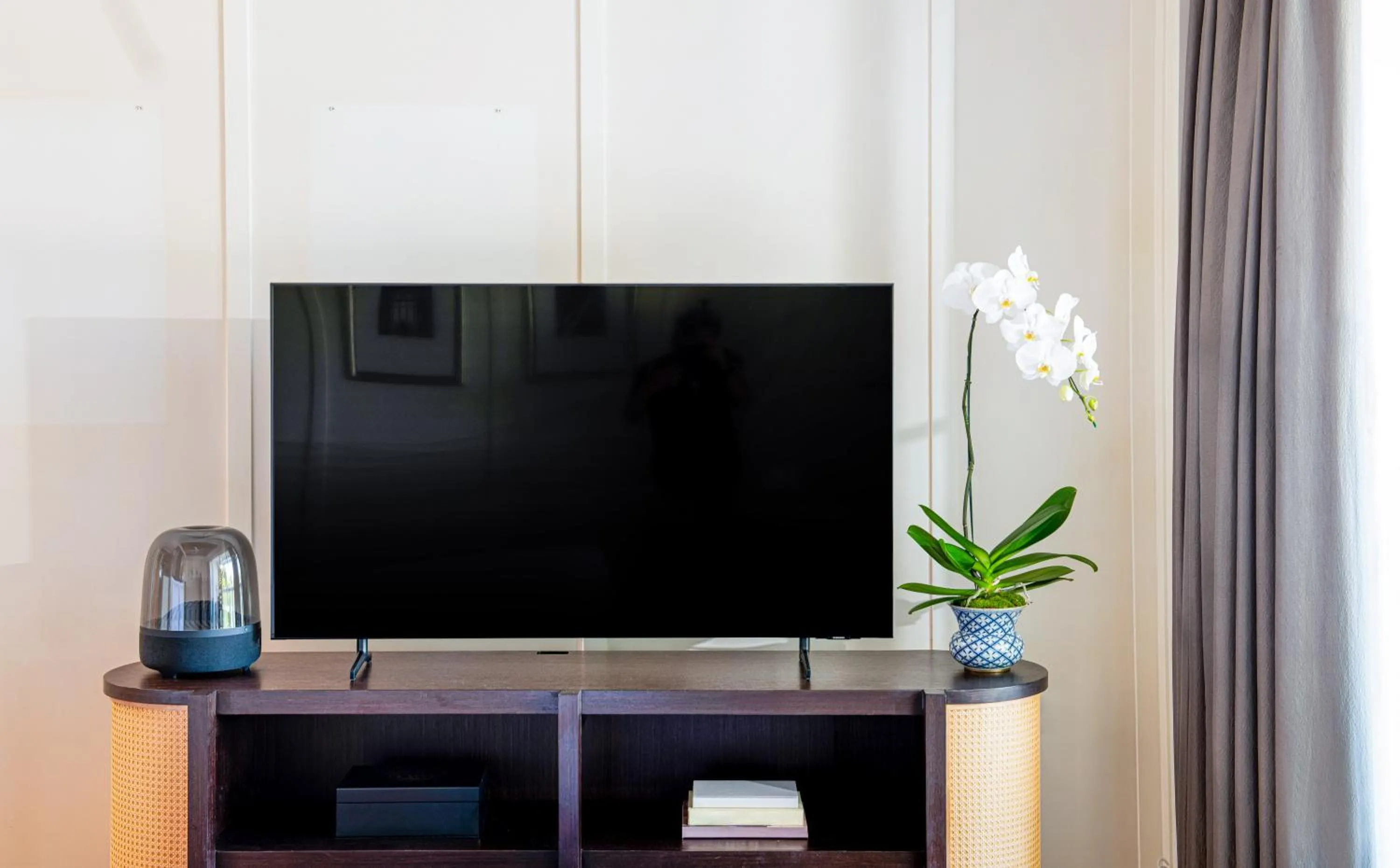 TV and multimedia in InterContinental Hua Hin Resort by IHG