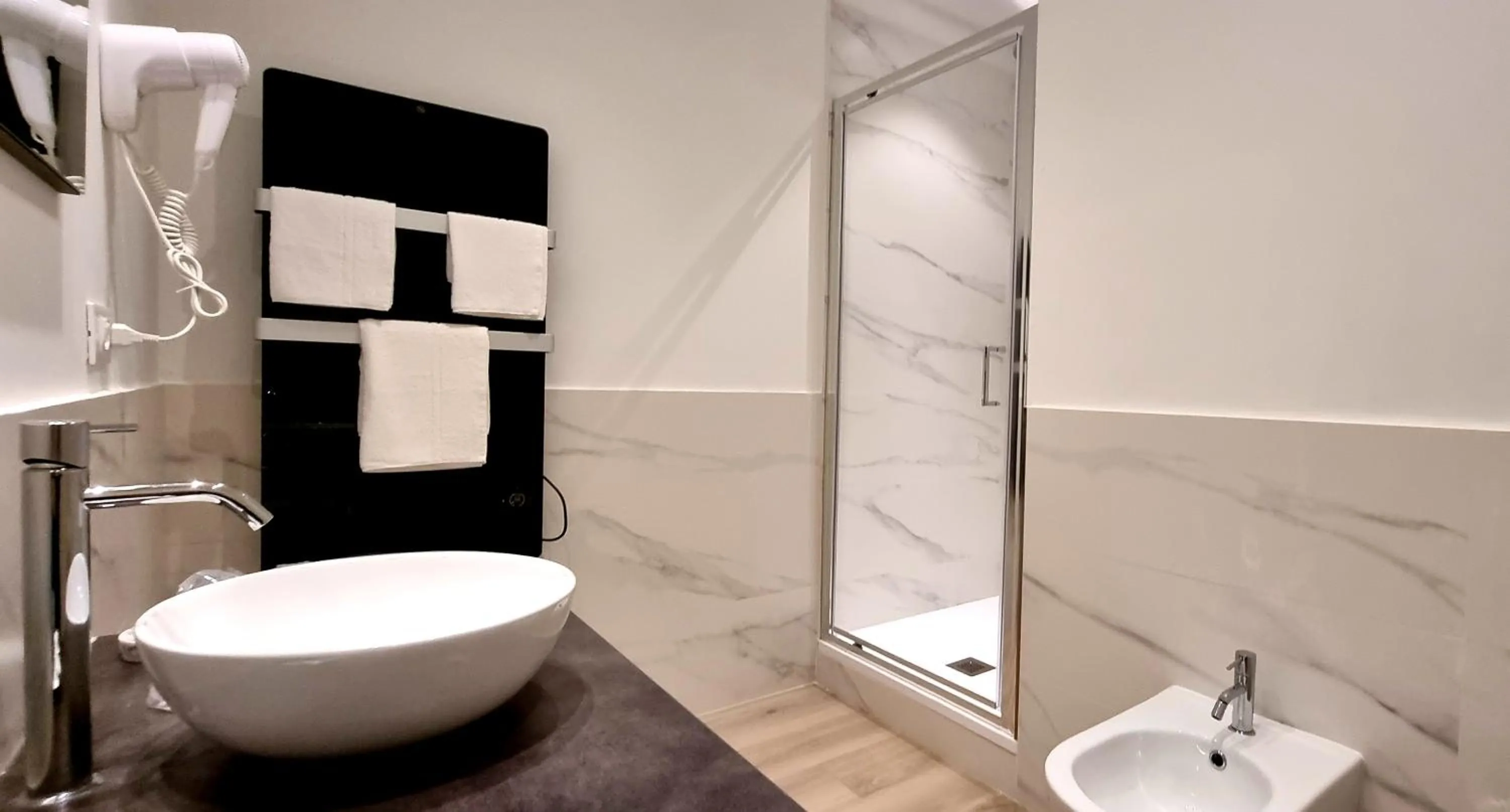 Bathroom in B&B Lorena Suites