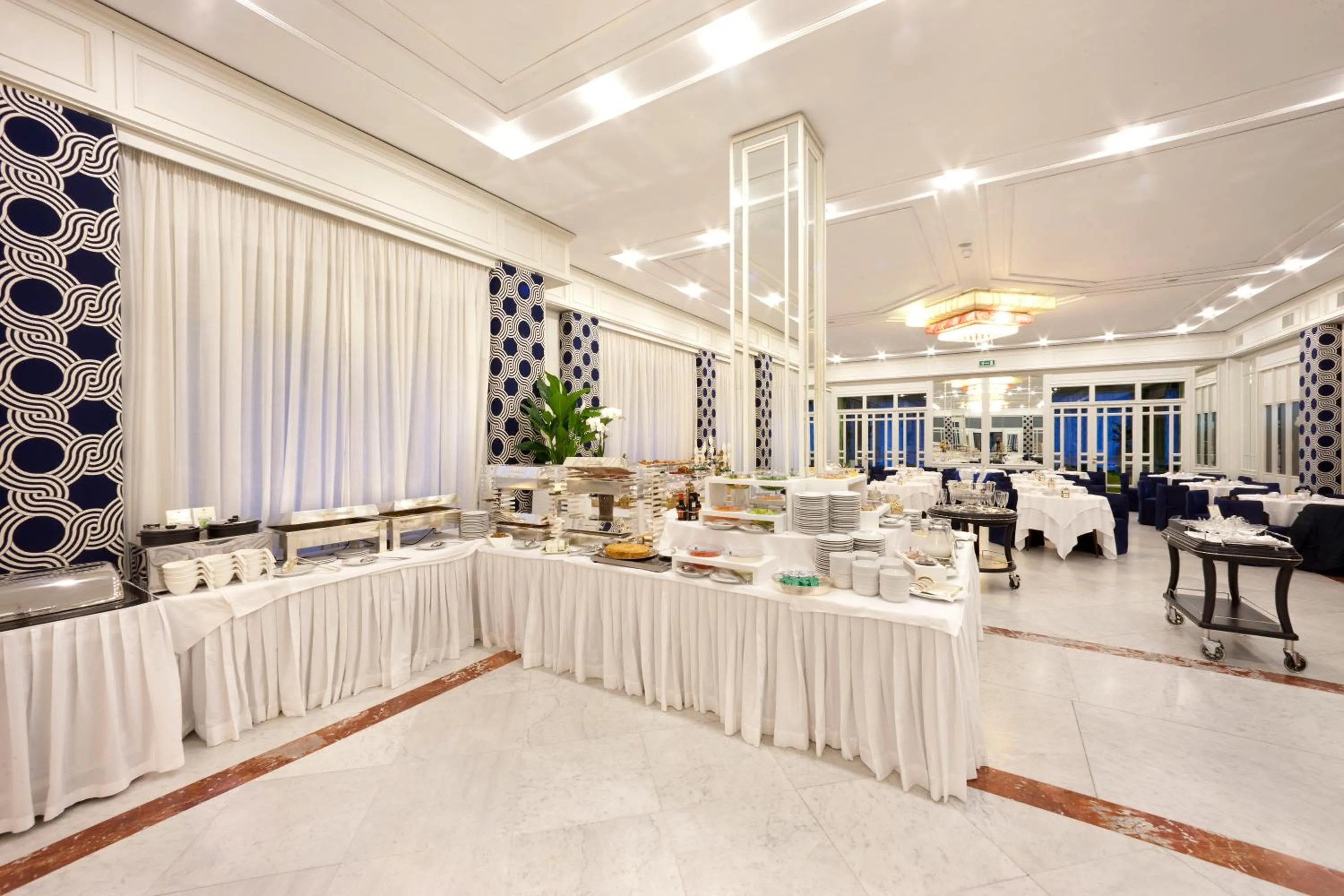 Food in Hotel Continental