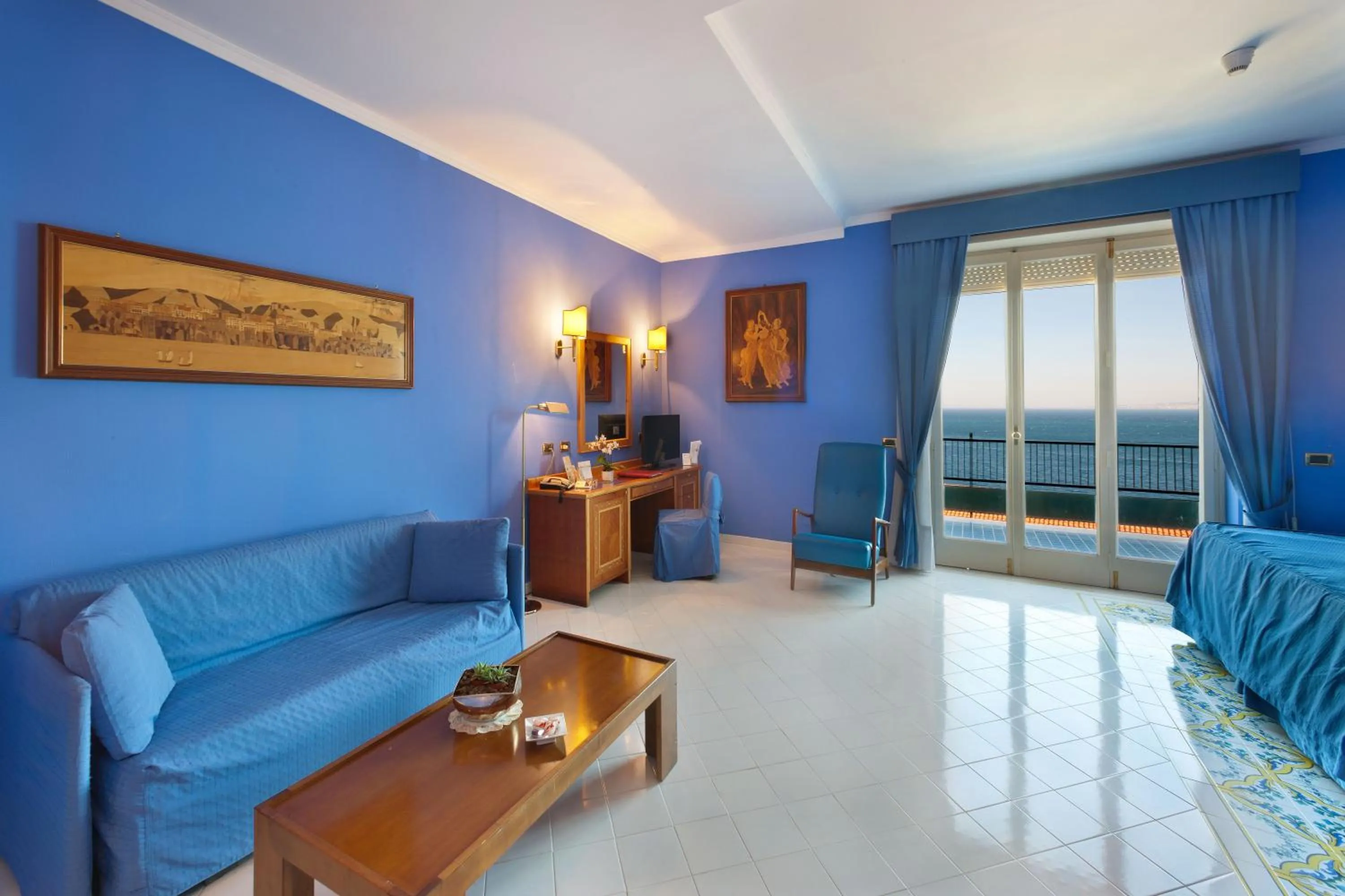 Bed in Hotel Continental