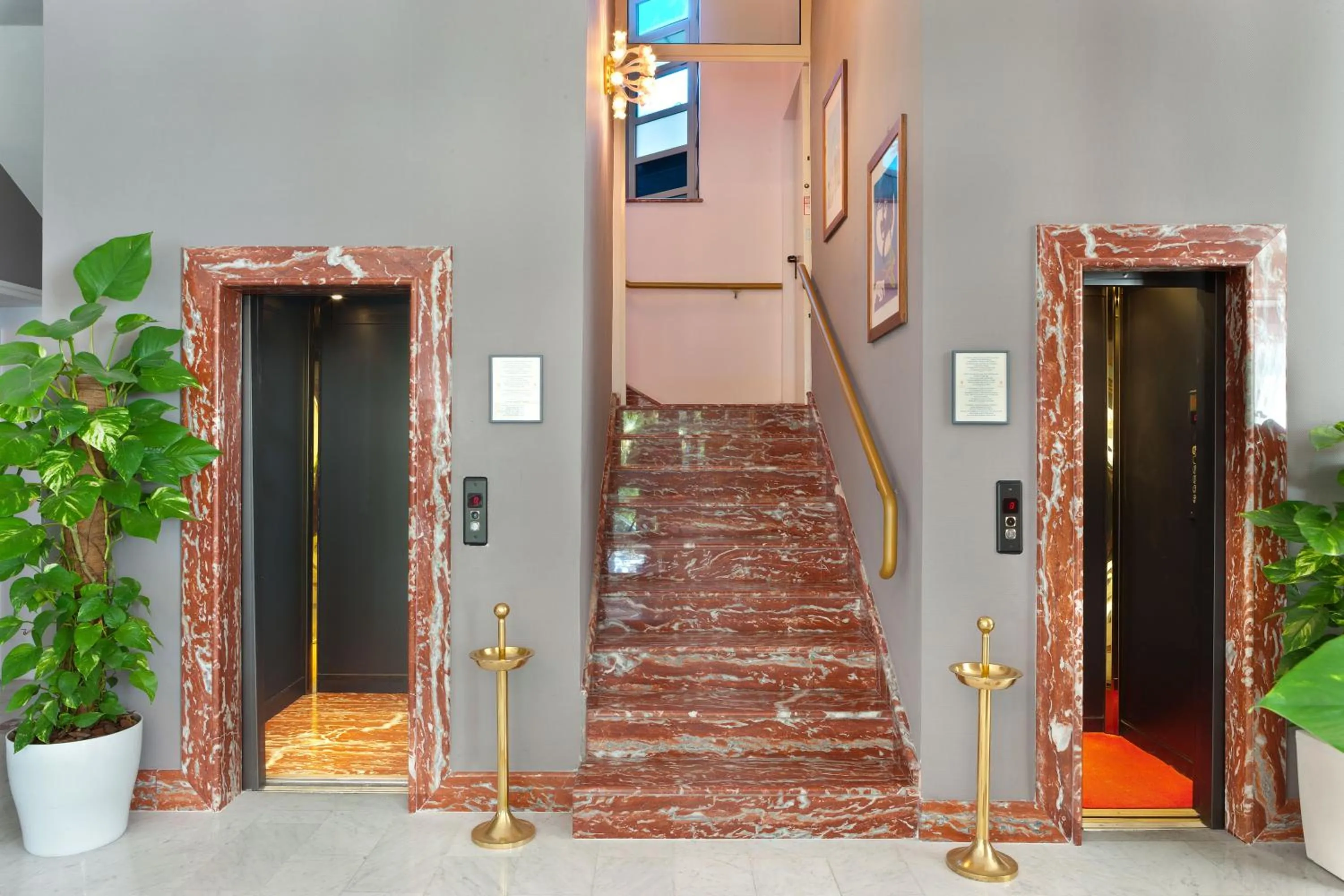 Lounge or bar in Hotel Continental