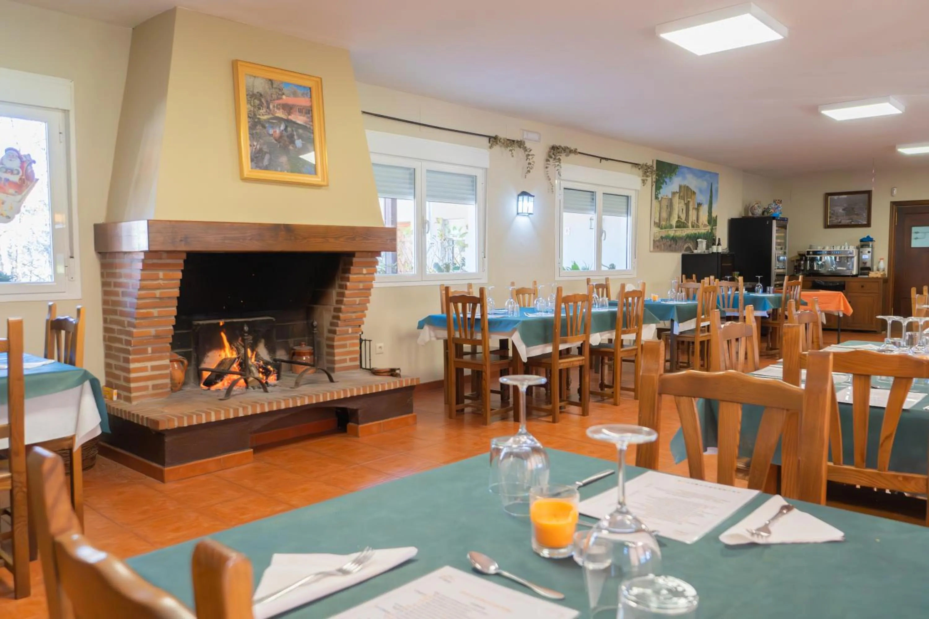 Restaurant/places to eat in Hotel Rural El Retiro de San Pedro by RetiroRural