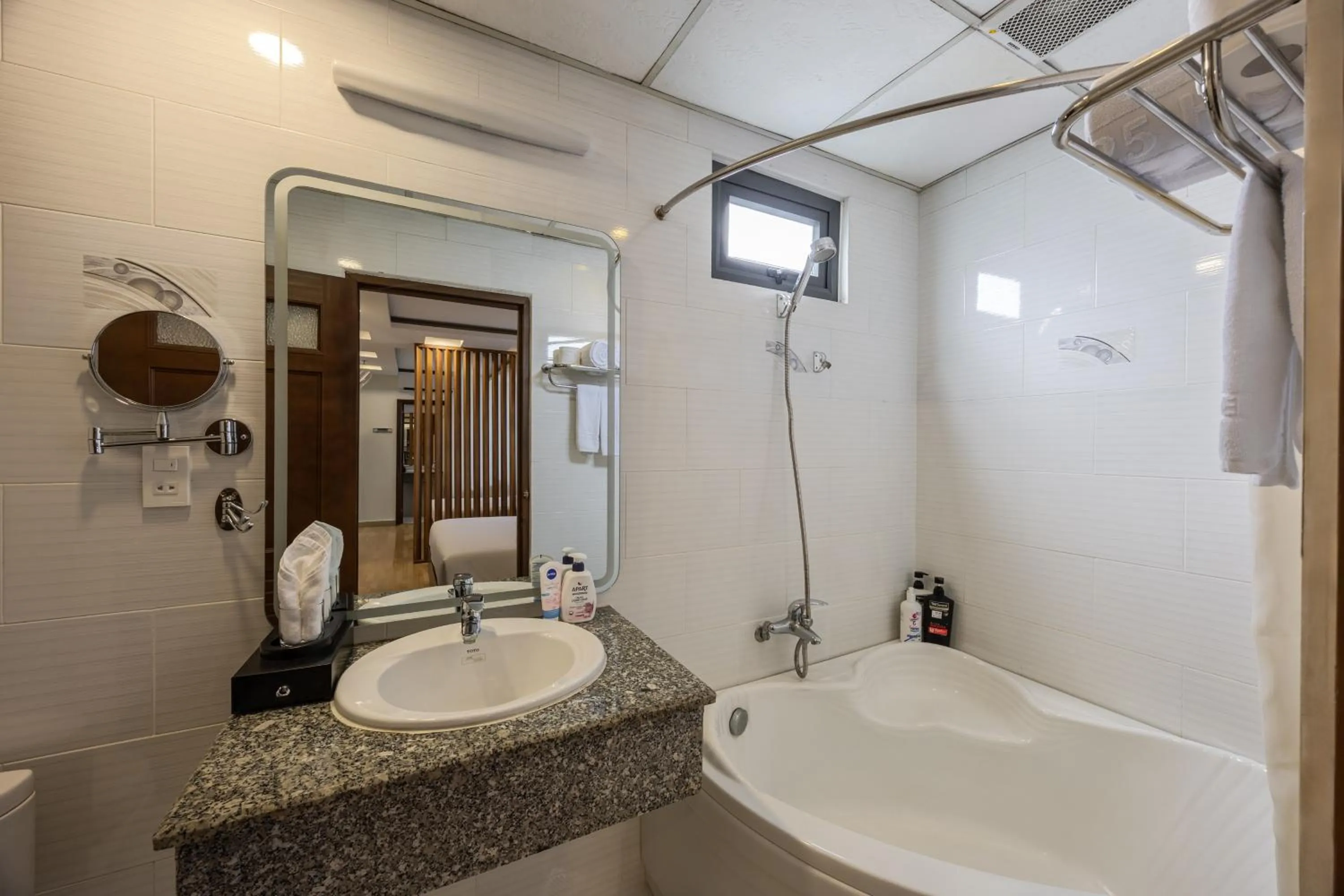 Shower in A25 Hotel - 29 Bùi Thị Xuân