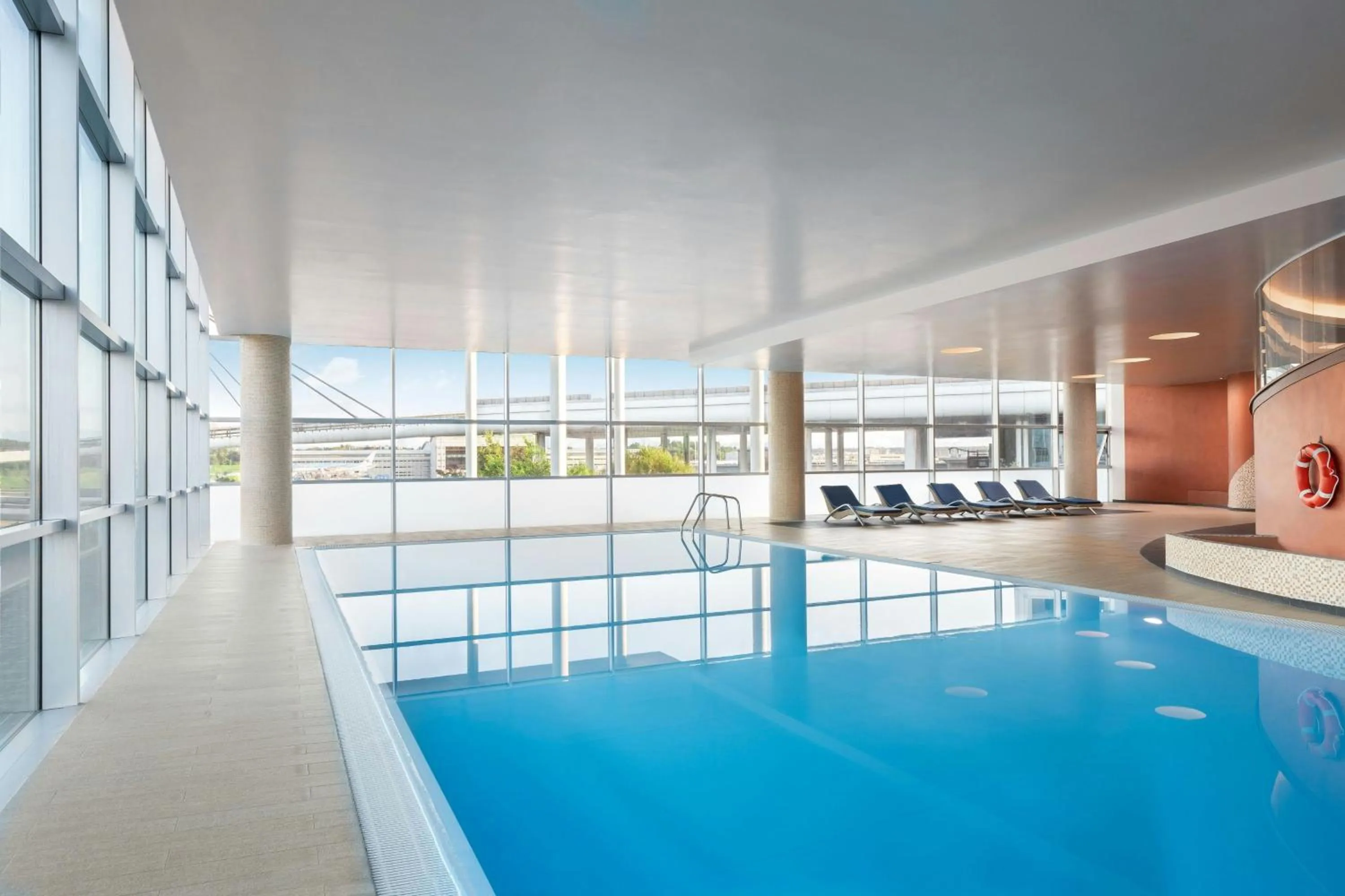 Swimming pool in Sheraton Milan Malpensa Airport Hotel & Conference Centre