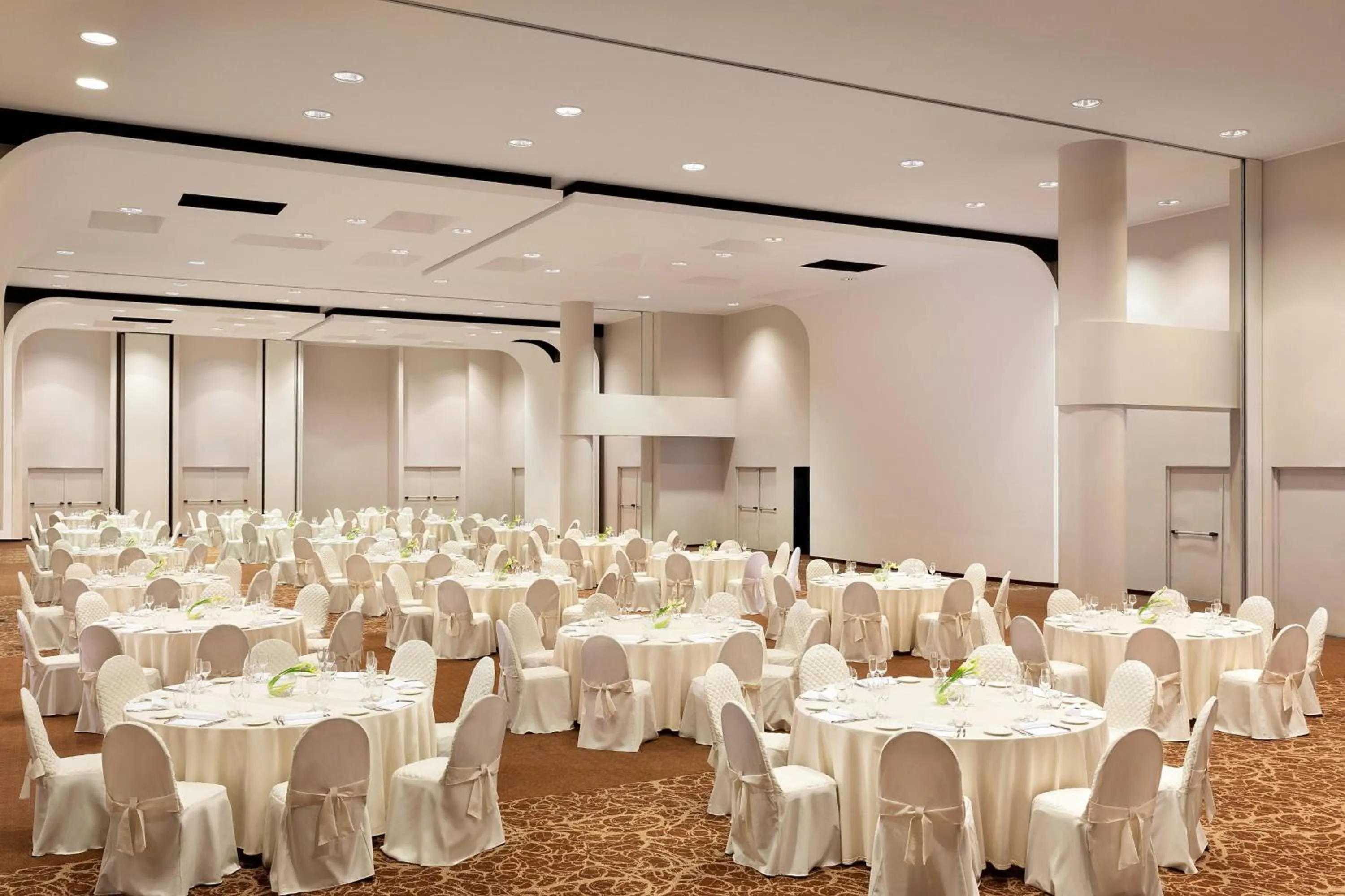 Meeting/conference room in Sheraton Milan Malpensa Airport Hotel & Conference Centre