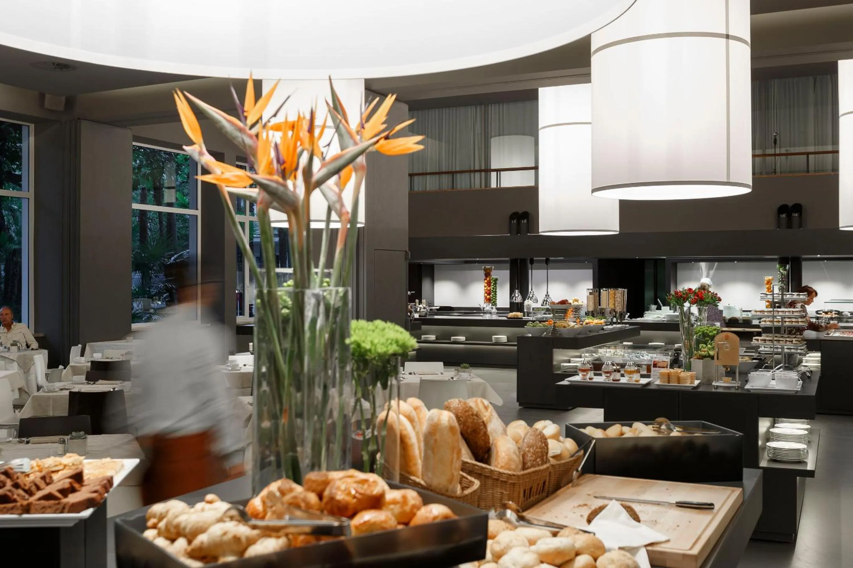 Buffet breakfast in Du Lac Et Du Parc Grand Resort