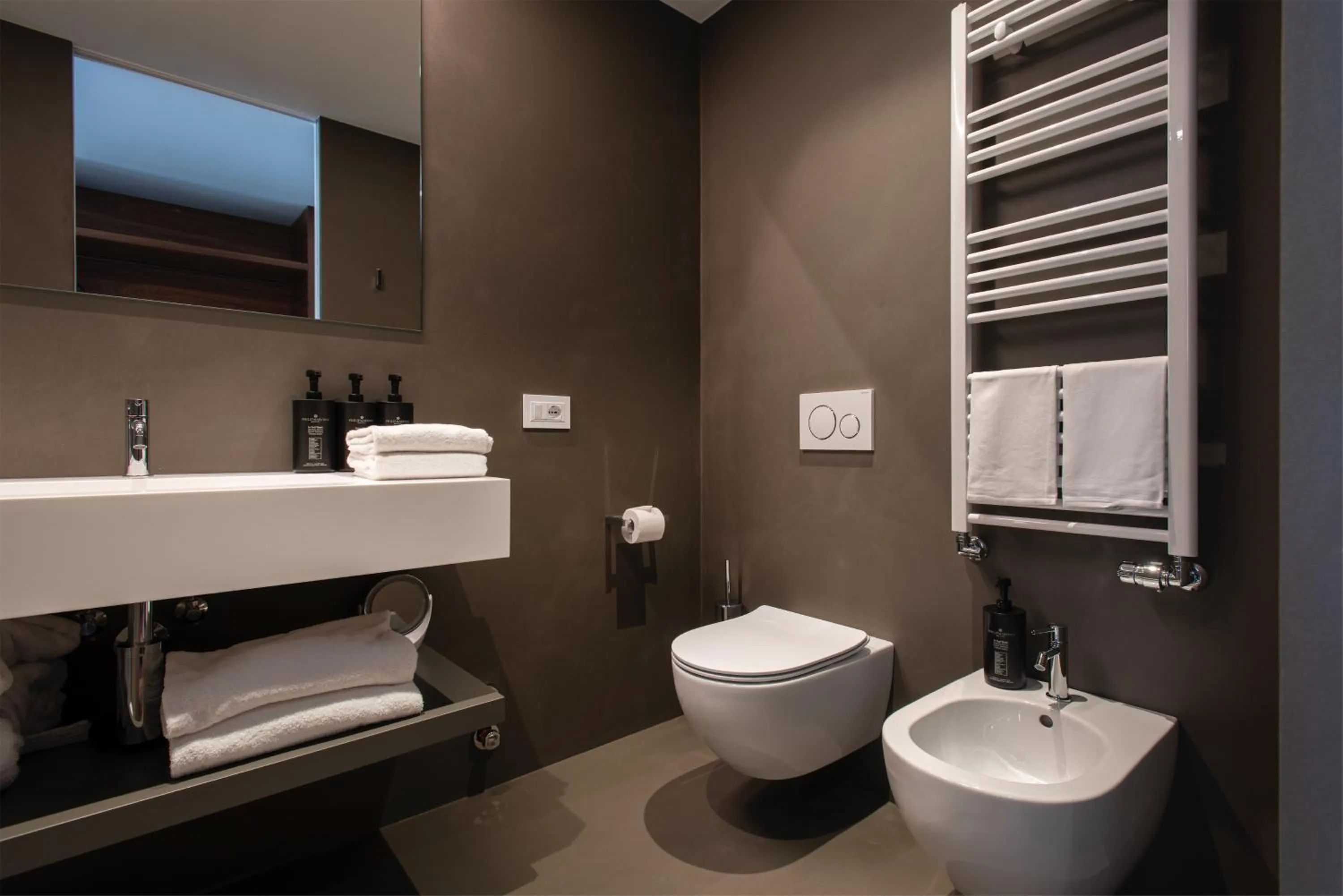 Bathroom in Du Lac Et Du Parc Grand Resort