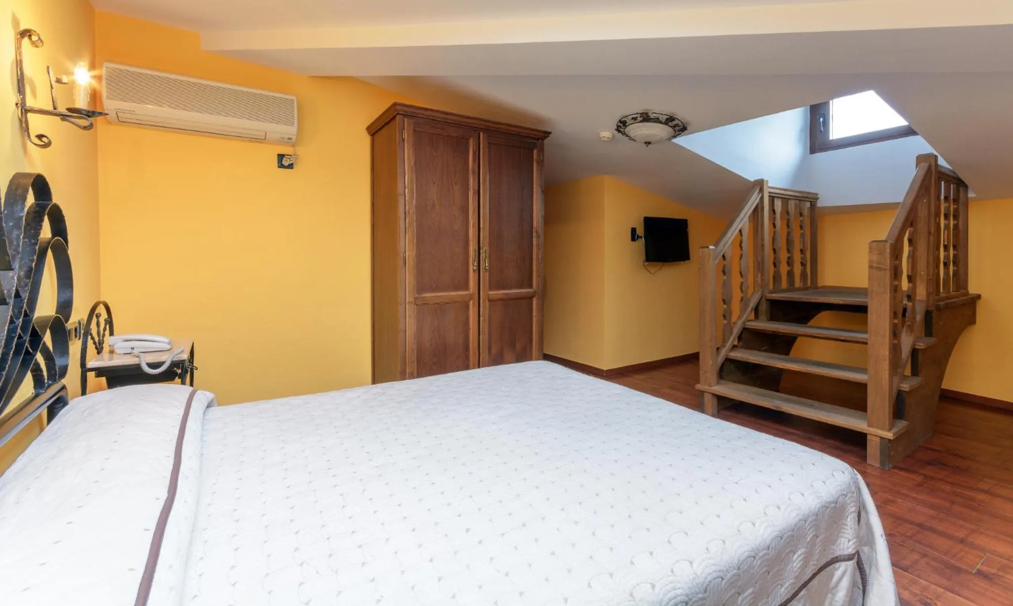 Decorative detail, Bed in Hotel Rural Los Angeles en Las Hurdes