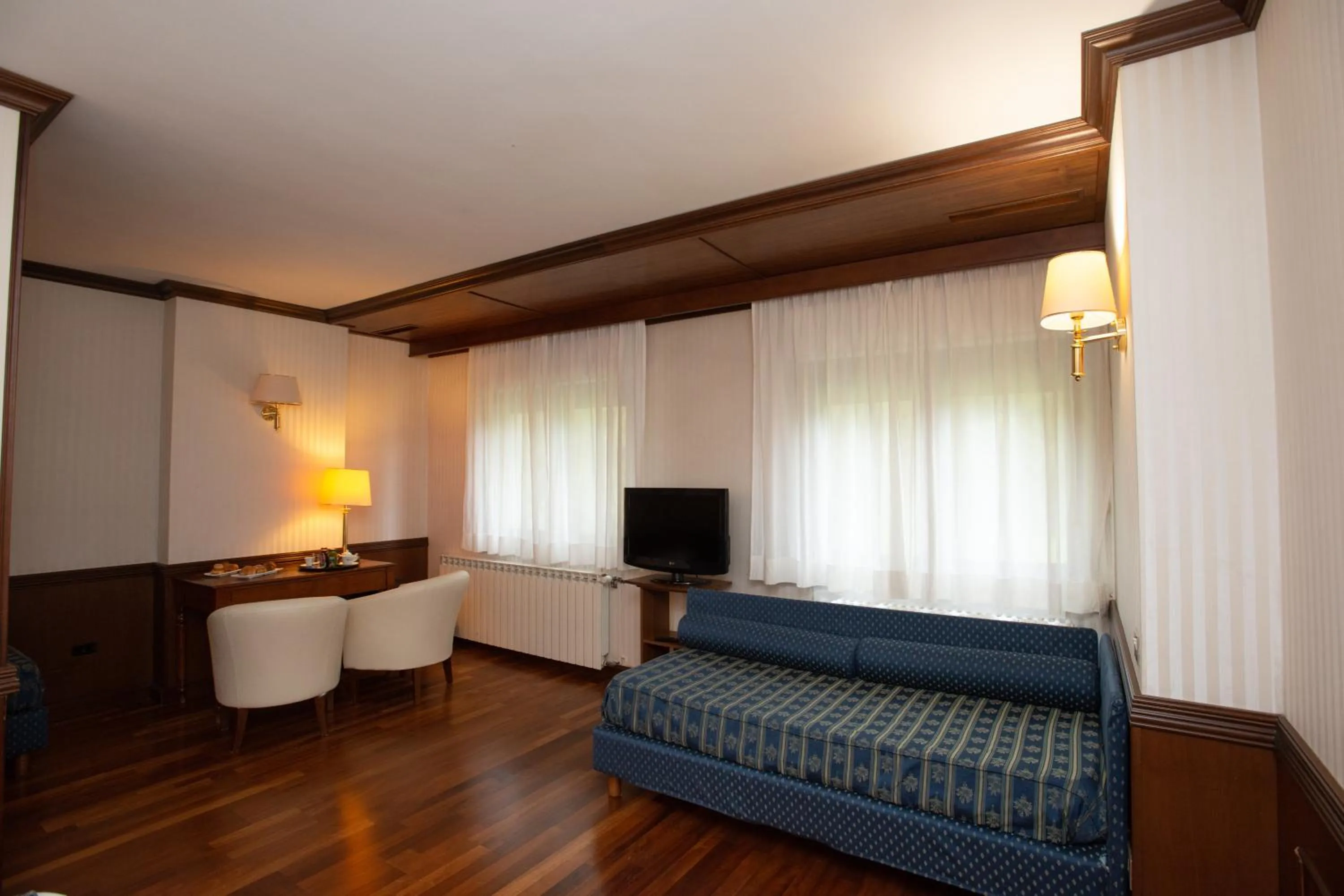 Bedroom, Bed in Hotel Corona & Spa