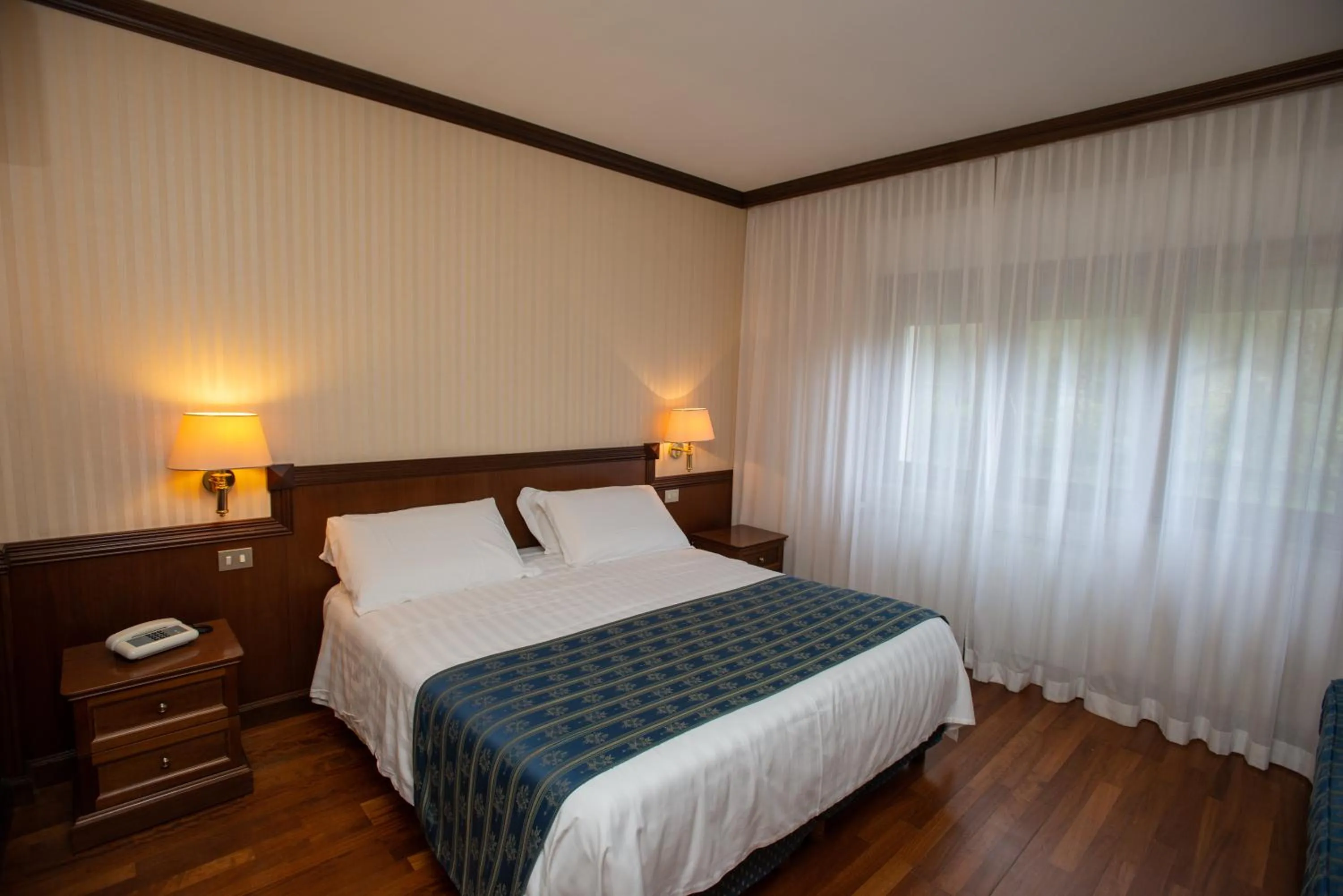 Photo of the whole room, Bed in Hotel Corona & Spa