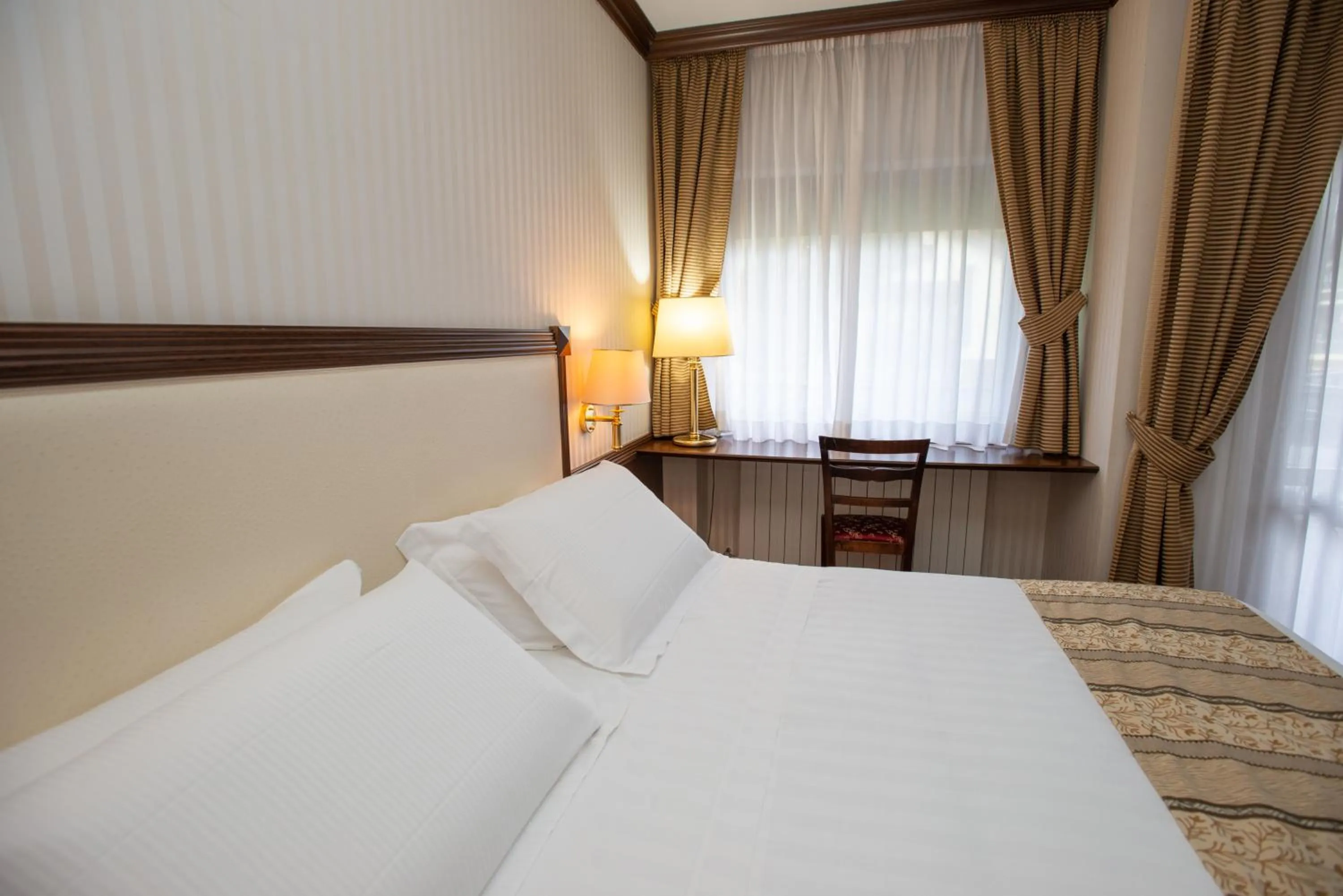 Photo of the whole room, Bed in Hotel Corona & Spa