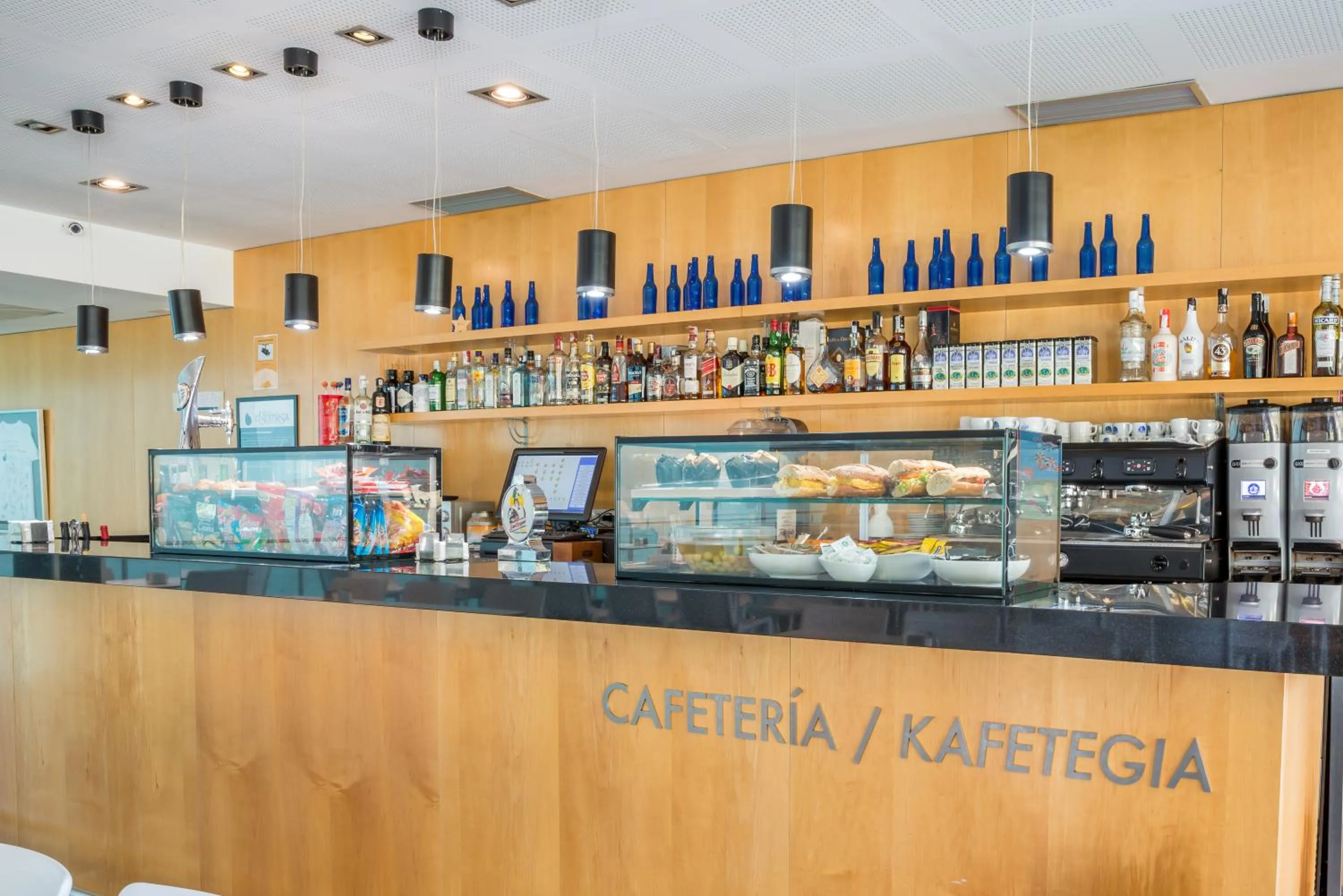 Restaurant/places to eat in Balneario Elgorriaga