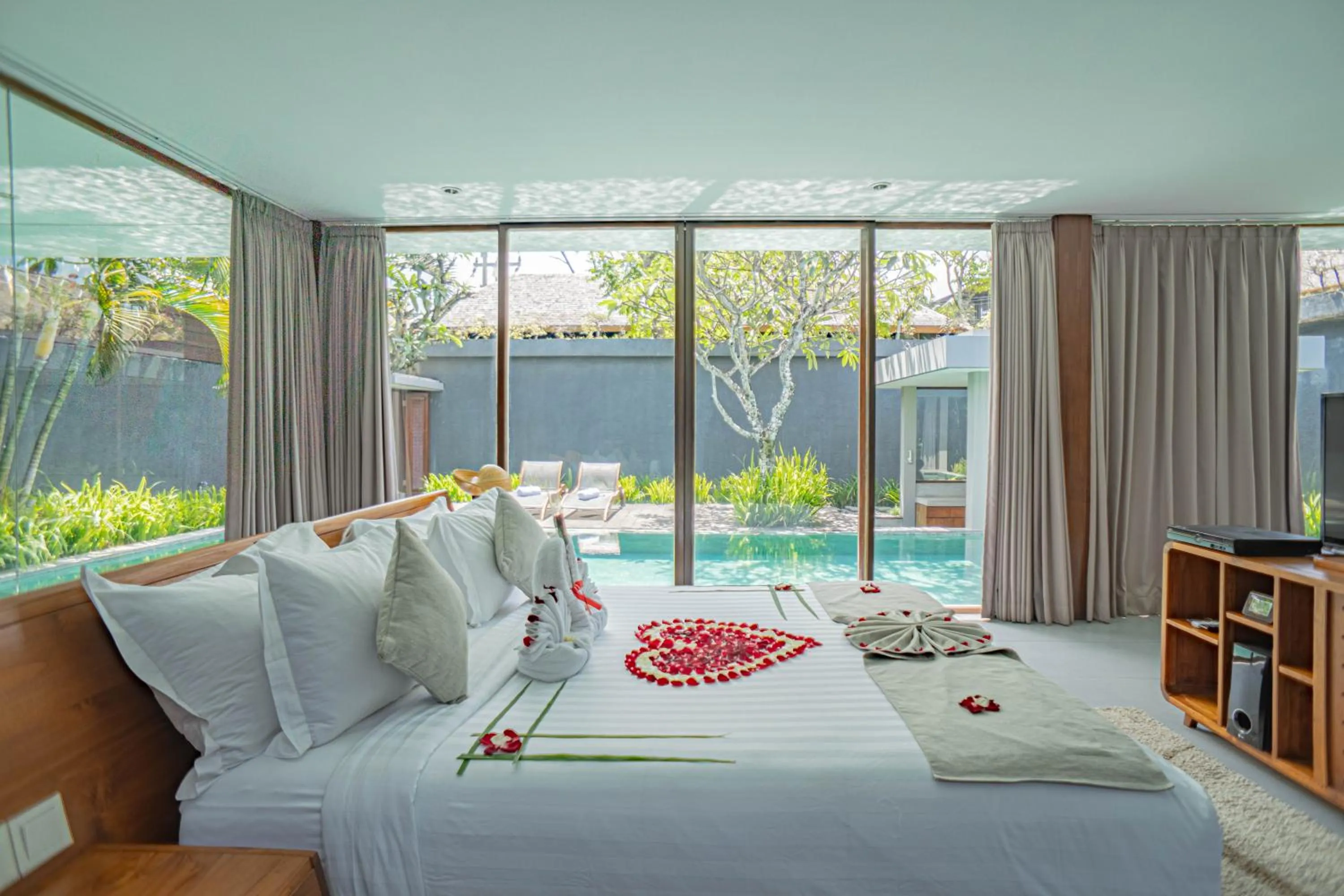 Property building, Bed in Ziva a Boutique Villa