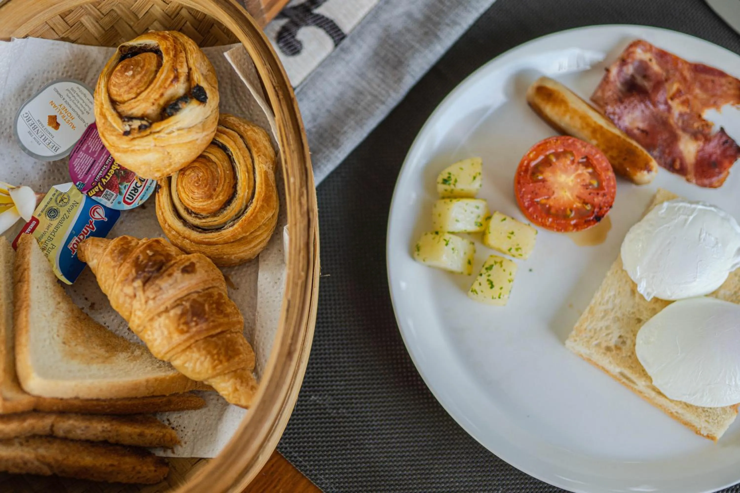 Breakfast in Ziva a Boutique Villa