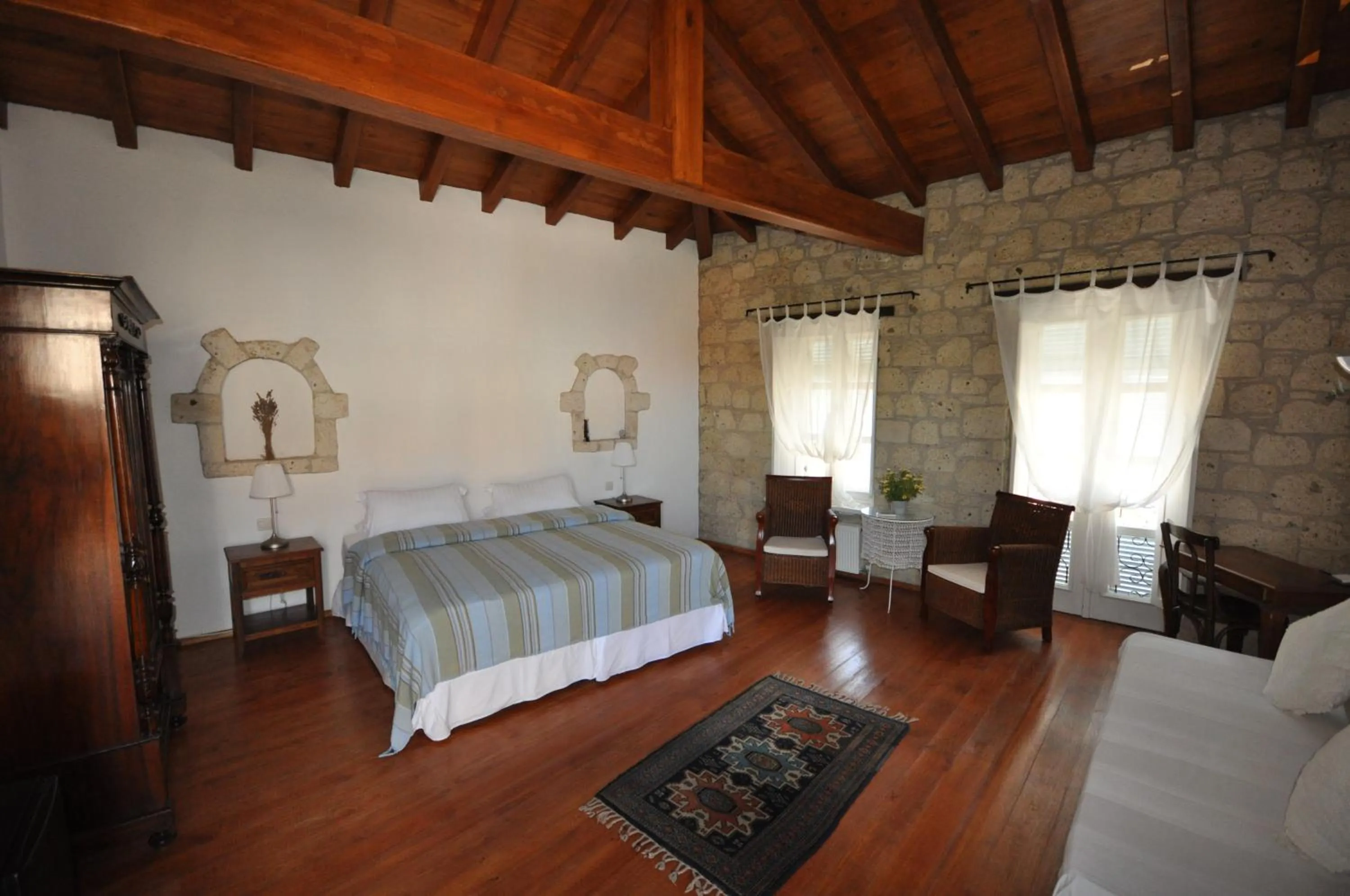 Decorative detail, Bed in Incirliev - Special Category